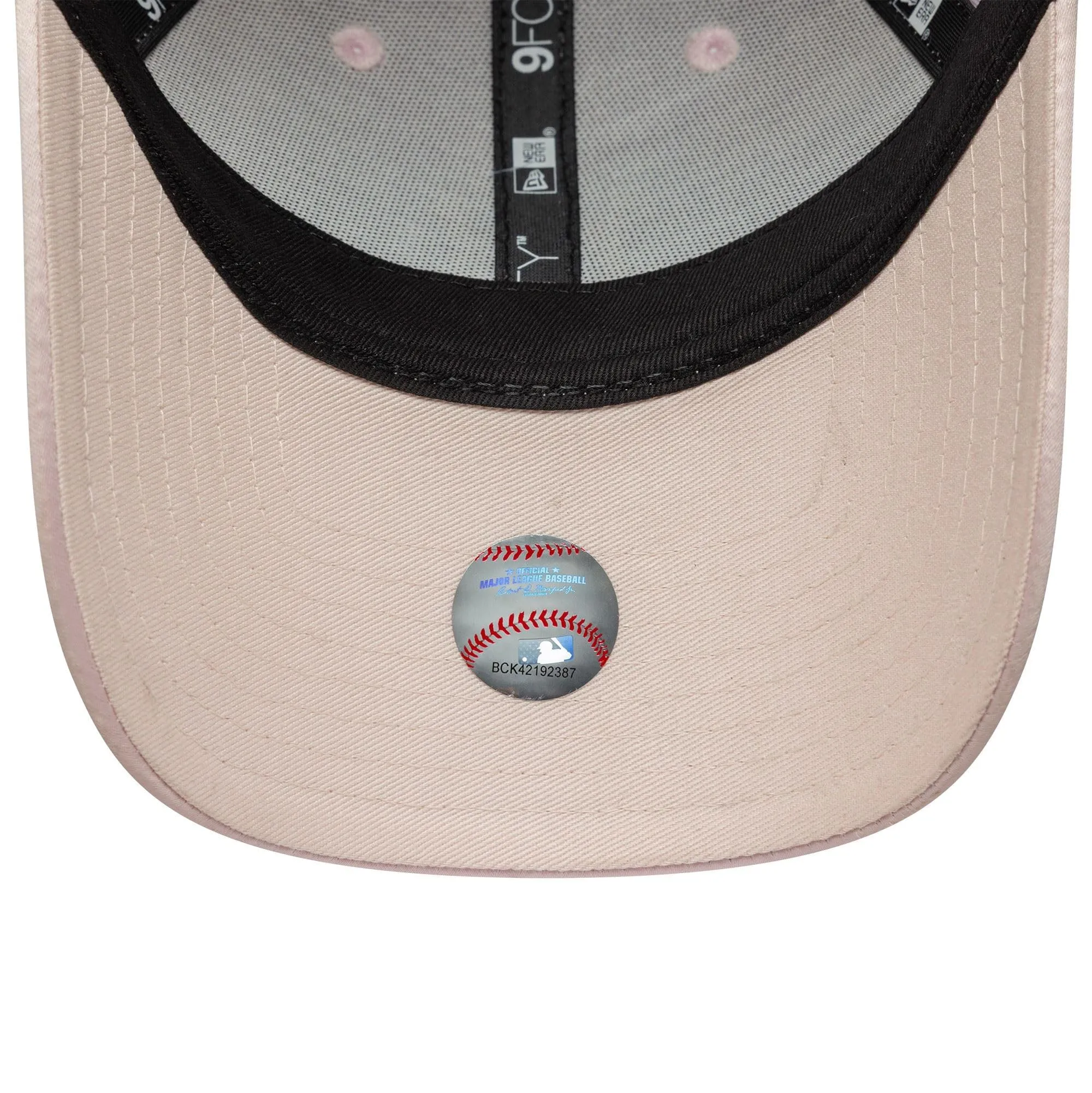 New Era New York Yankees MLB Satin 9Forty Women's Cap - Pink - immagine 5
