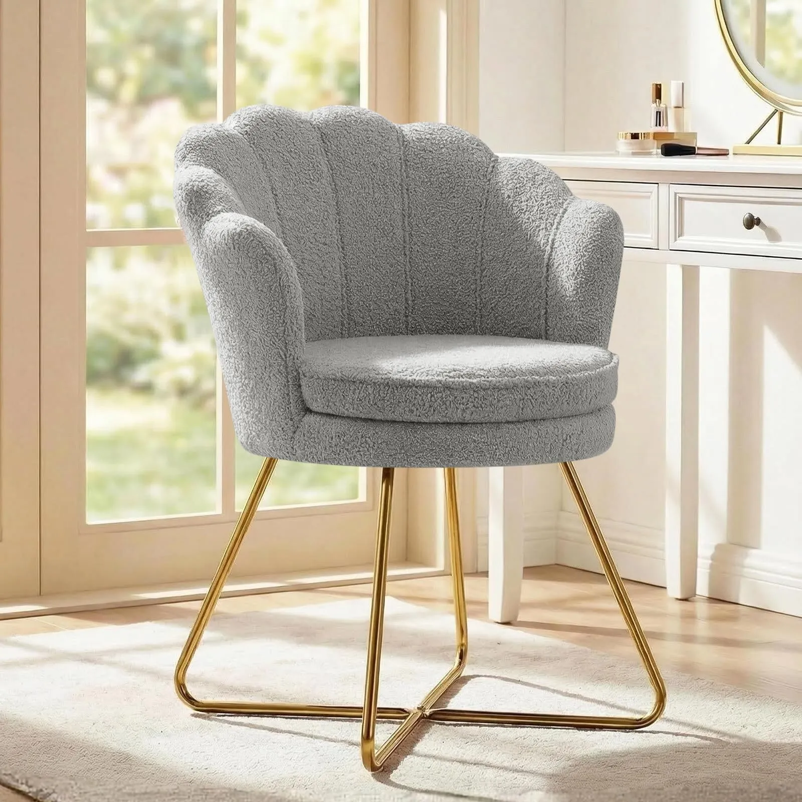 Hellove Set di 2 Poltrone Conchiglia in Teddy con Gambe in Metallo Placcato Oro, Grigio - immagine 7