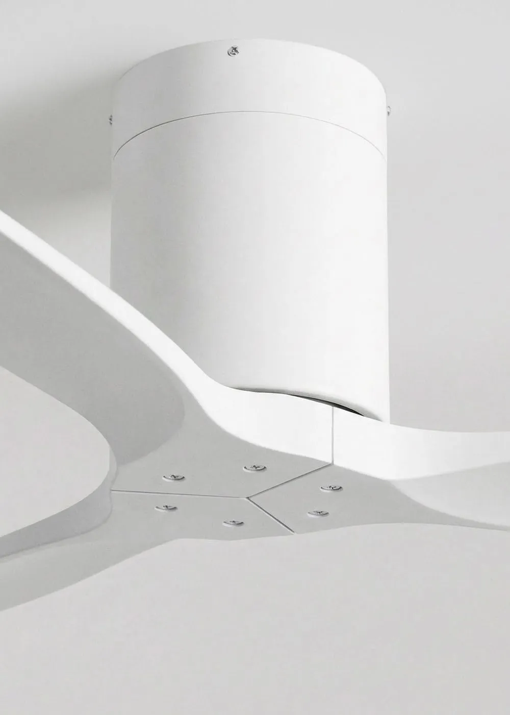 CREATE Windcalm Ventilatore da soffitto ABS bianco con Wifi e telecomando, 40W, Ø112 cm, 6 velocità, temporizzatore, funzione estate-inverno - immagine 7