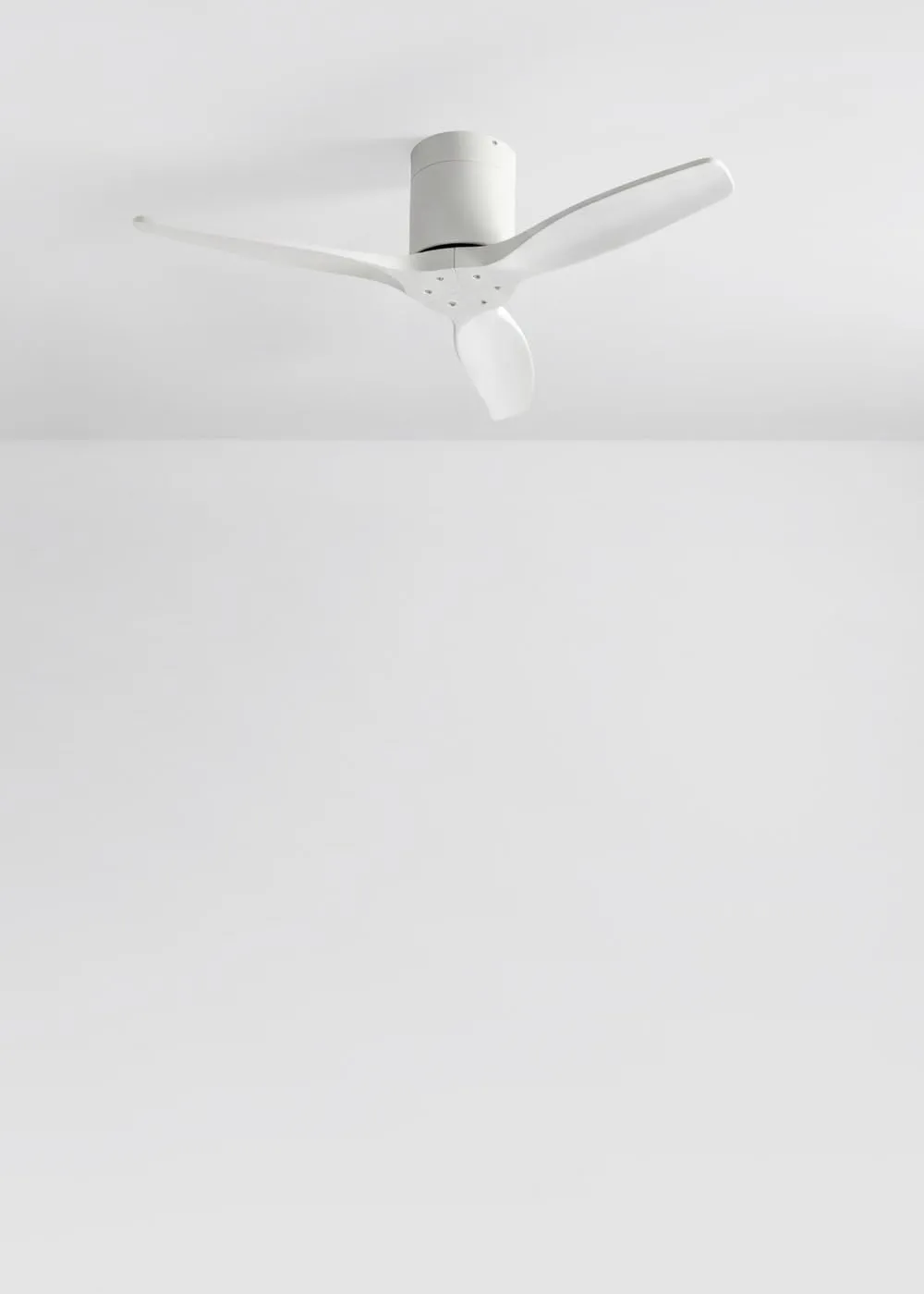 CREATE Windcalm Ventilatore da soffitto ABS, bianco, 40W, Ø112 cm, telecomando, 6 velocità, temporizzatore, funzione estate-inverno - immagine 3