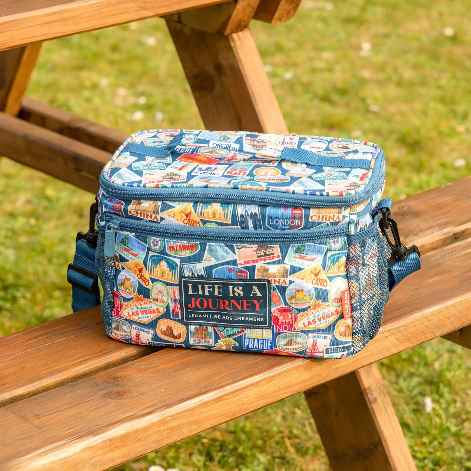 Legami Borsa Termica per il Pranzo Travel Stickers, 7,7 Litri, 28 x 17 x 15 cm - immagine 6