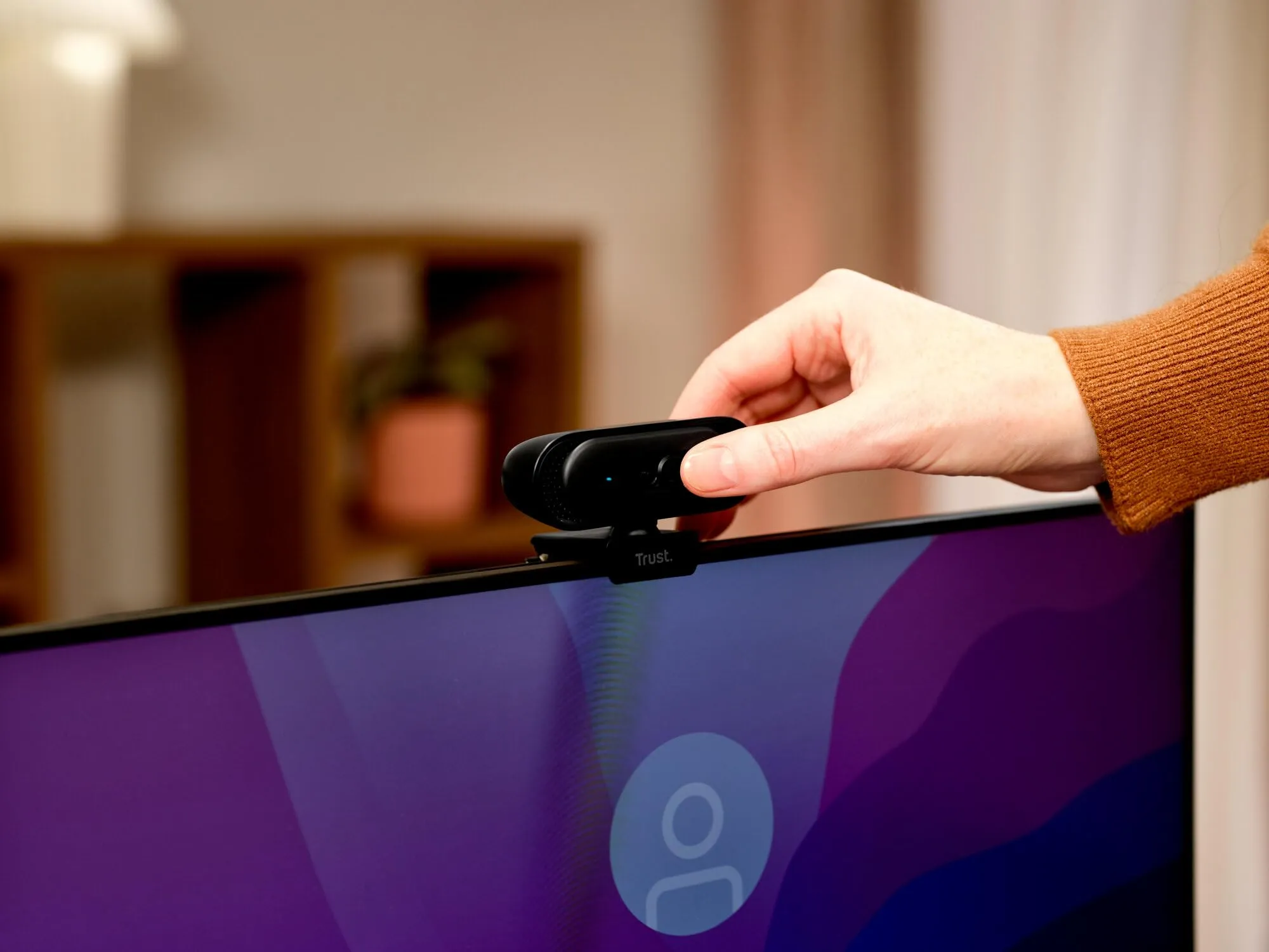Trust Ovala 2K QHD Webcam con Microfono e Filtro Privacy, Nero - immagine 7