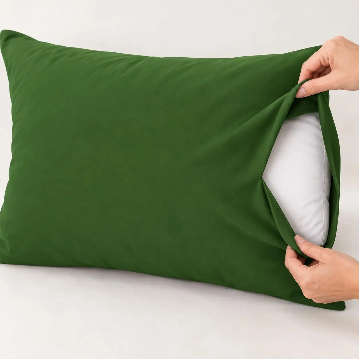 PETTI Artigiani Italiani Coppia di Federe Cuscino 70x50 cm in Microfibra, Verde Oliva, Set di 2 - immagine 6
