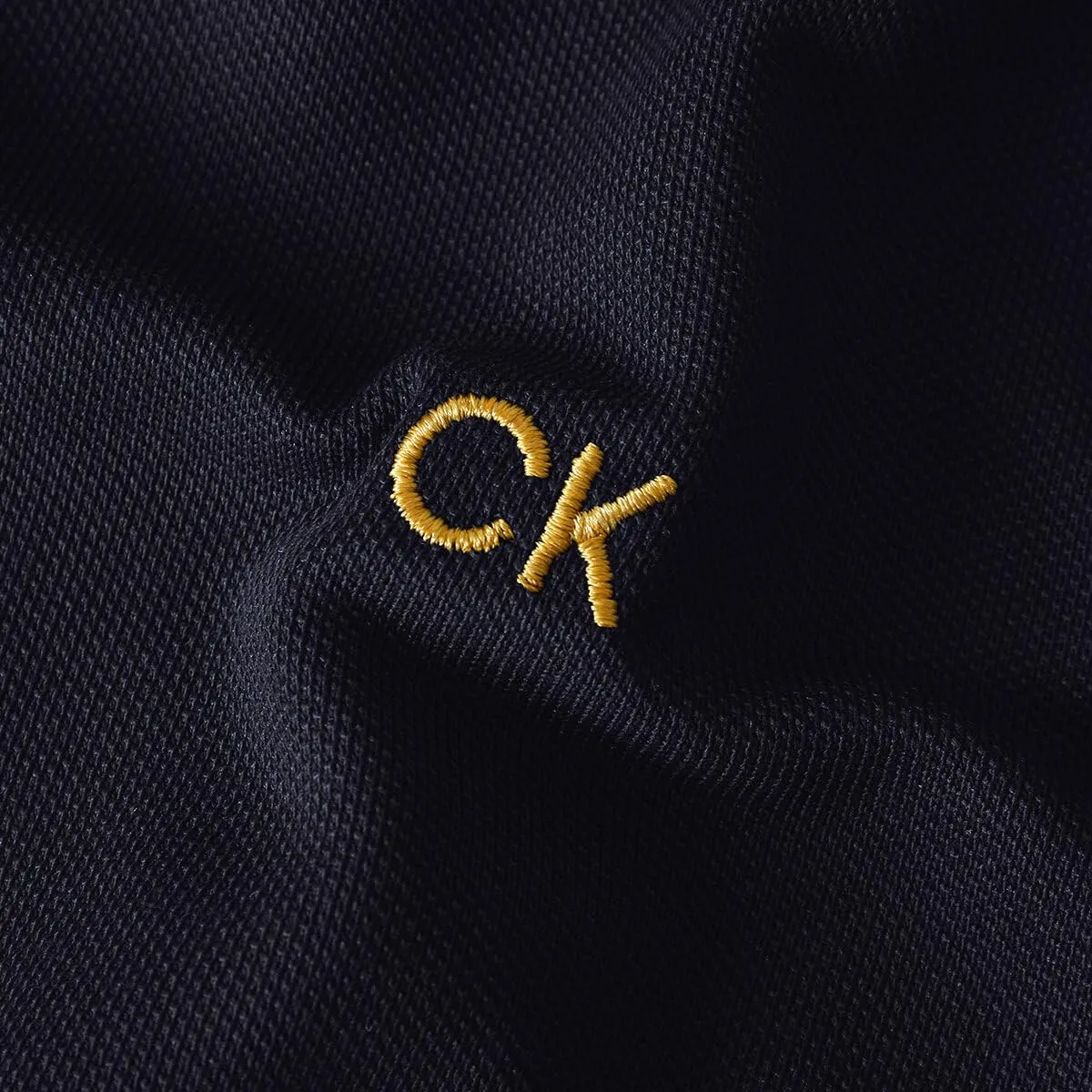 Calvin Klein Polo da Uomo con Profili a Contrasto - Blu Navy/Oro - S - immagine 4