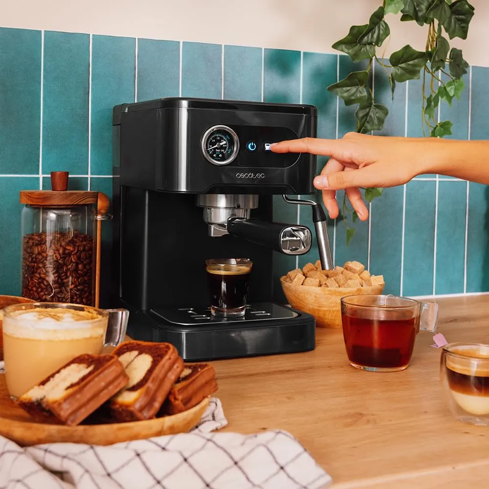 Cecotec Power Espresso 20 Pro Macchina da Caffè Espresso, 20 Bar, Beccuccio Vapore Orientabile, Serbatoio D'Acqua 1,5L - immagine 4