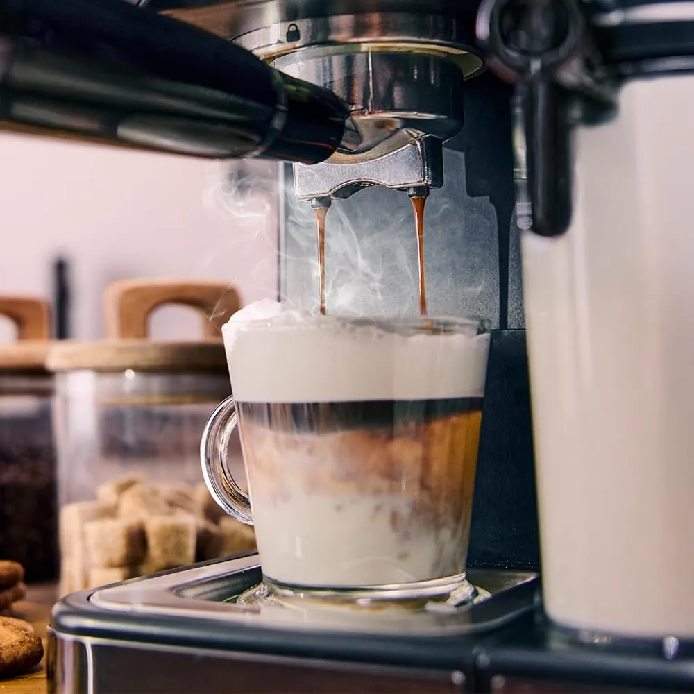 Cecotec Power Espresso 20 Macchina da Caffè Espresso Semiautomatica ColdBrew, 1350W, 20 Bar, Schermo Tattile, Serbatoio Acqua 1,5L, Serbatoio Latte 500ml, Scaldatazza, Doppio Braccio - immagine 7