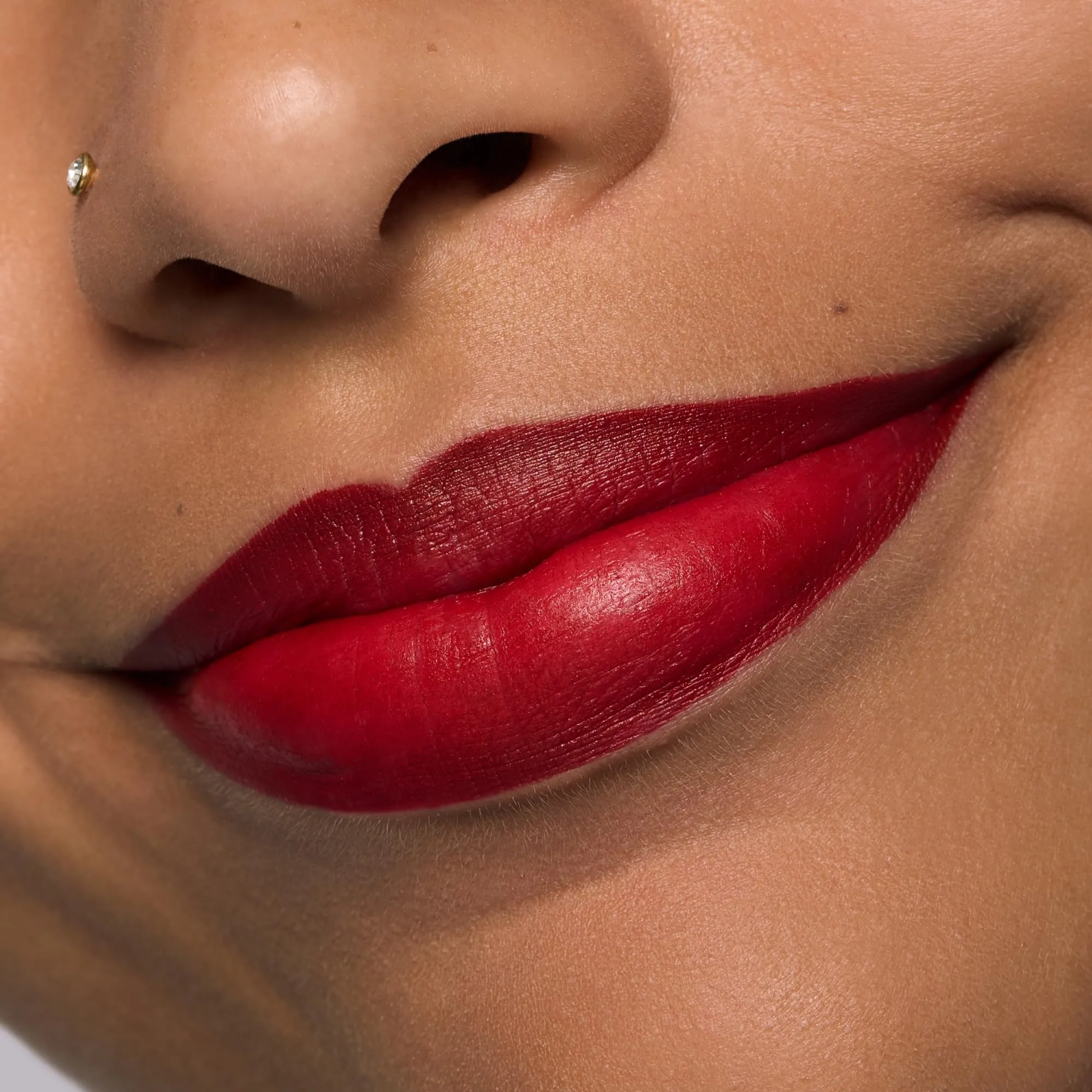 Essence The Slim Stick Lipstick Bordeaux - immagine 6