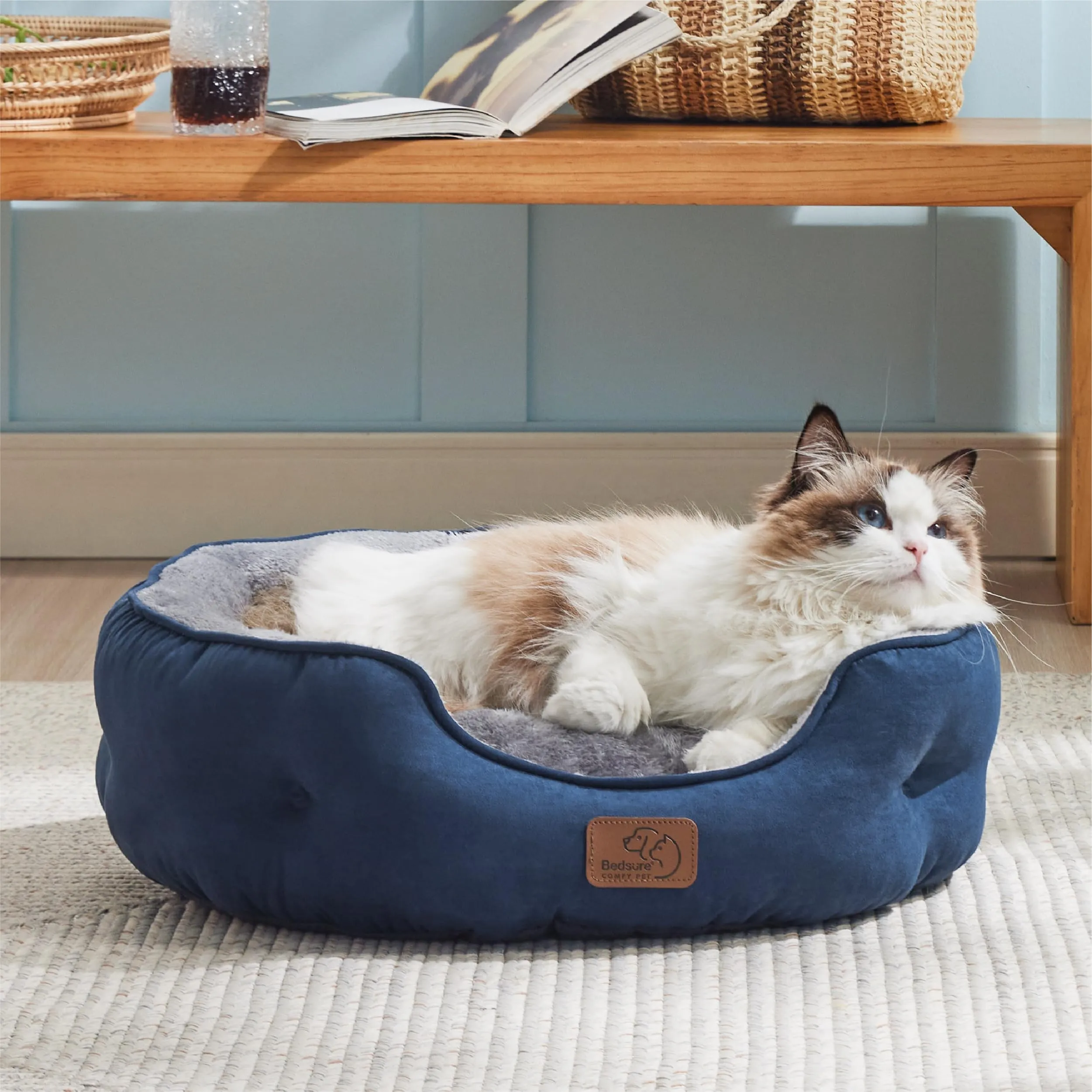 Bedsure Letto per Cani e Gatti Rotondo, Lavabile con Fondo Antiscivolo, Blu scuro, 51 x 48 x 15 cm - immagine 3