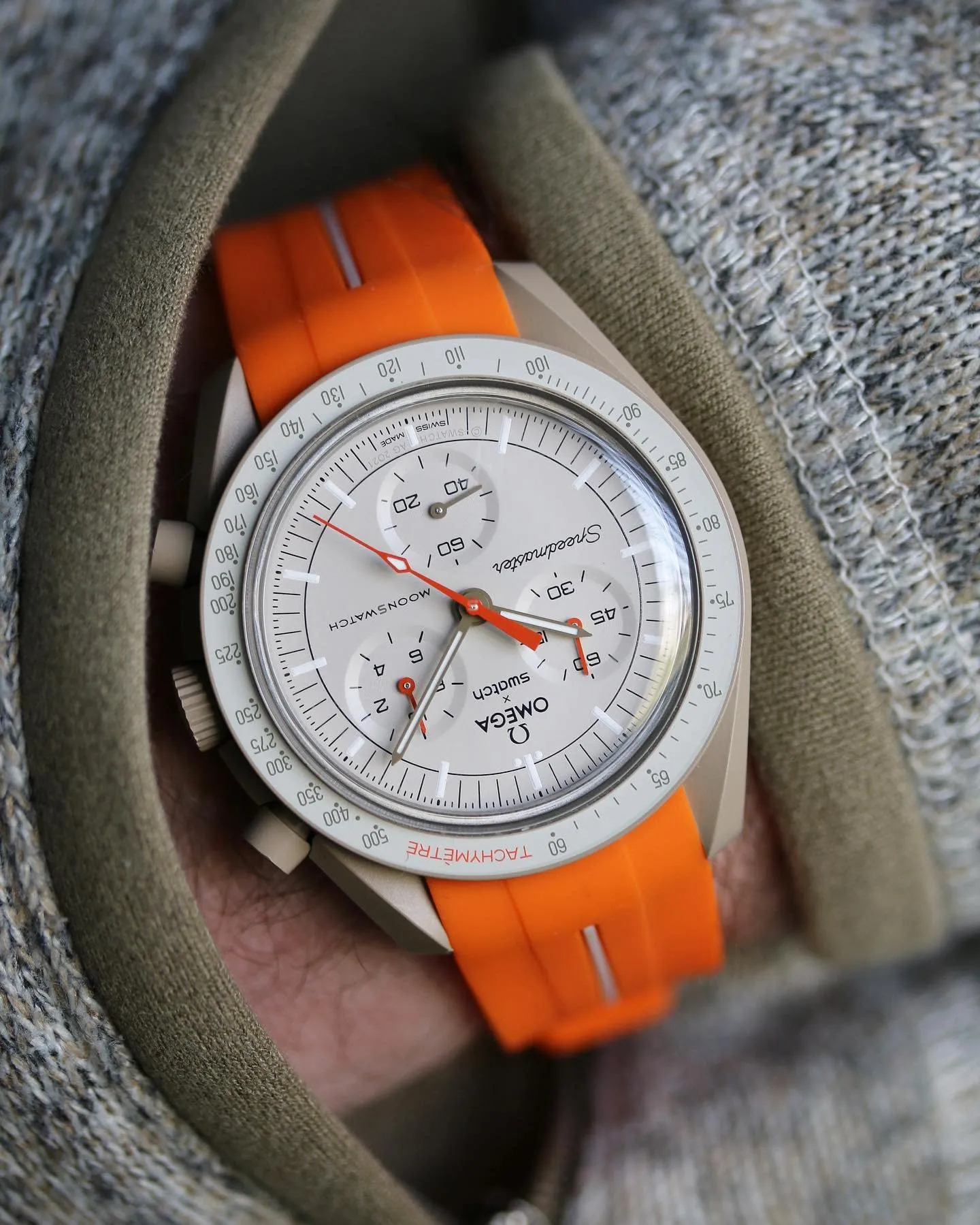BONACE Cinturino in Silicone per Omega x Swatch MoonSwatch, 20mm, Bianco Arancione - immagine 3