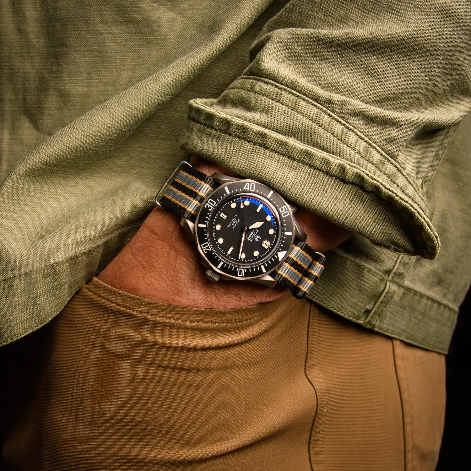 Archer Watch Straps Cinturini NATO in Nylon Classici (Nero, Grigio e Giallo, 20mm) - immagine 2