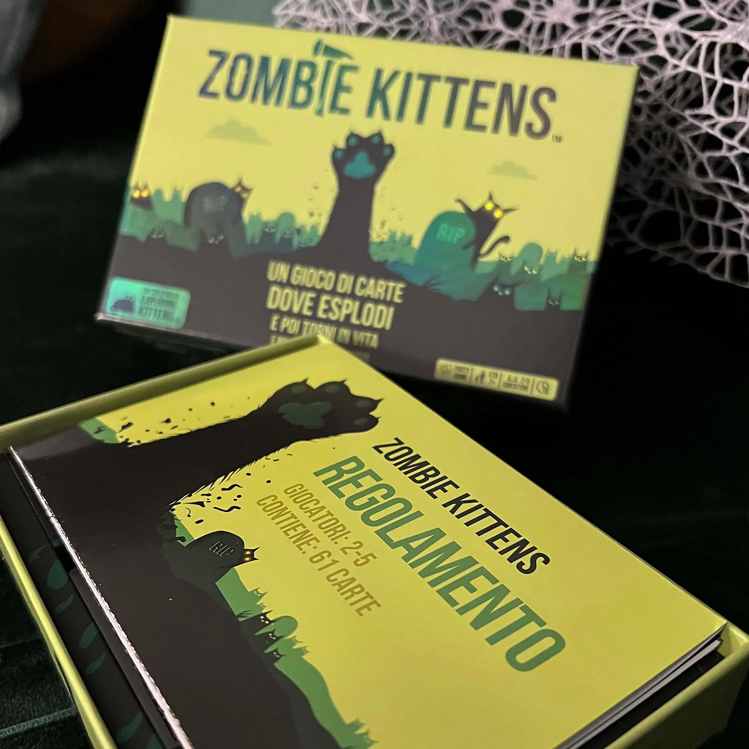 Exploding Kittens Zombie Kittens Card Game - immagine 7