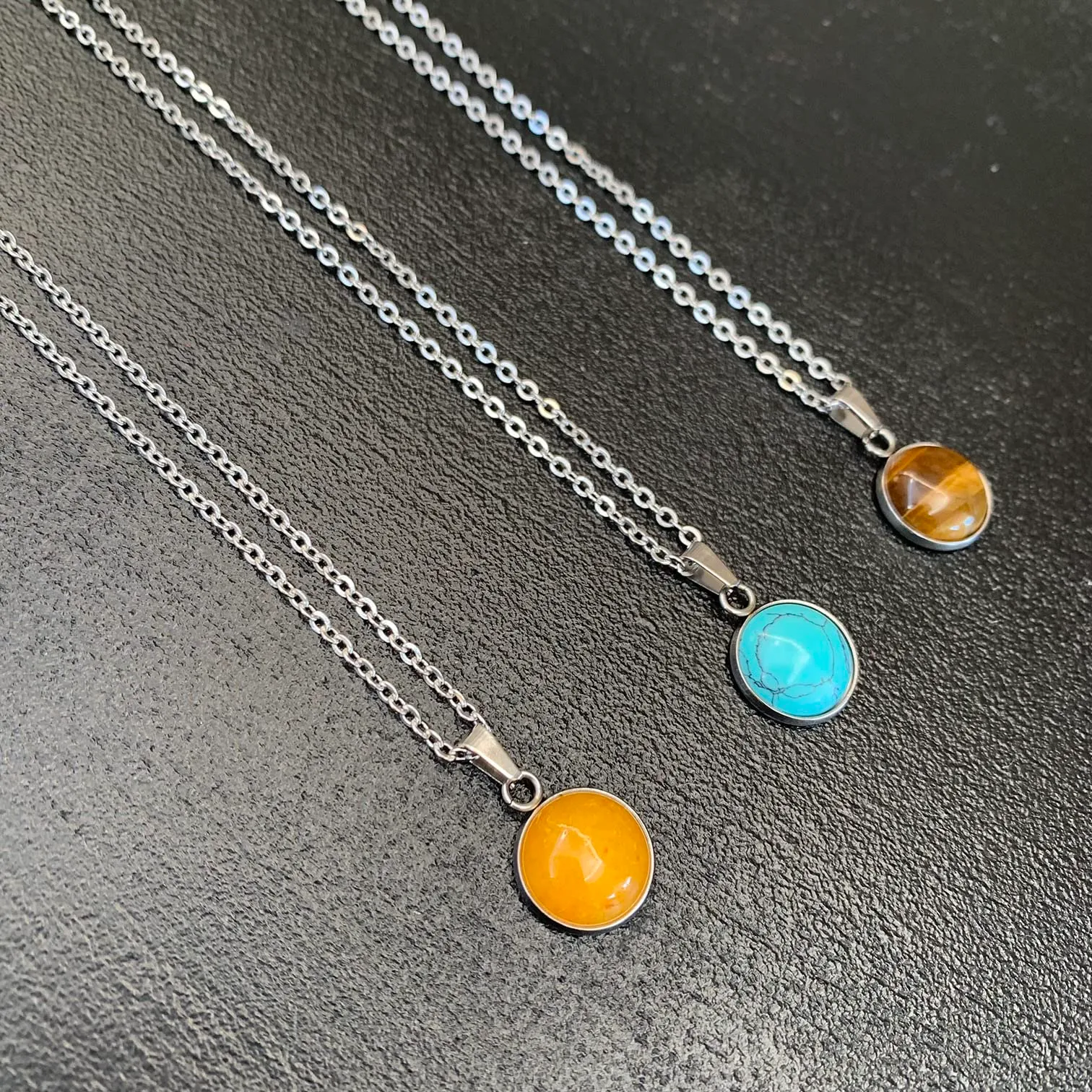 ASTER ALHELÍ Collana Donna in Acciaio Inox Argentato con Ciondolo in Giada Gialla, 45 cm - immagine 6