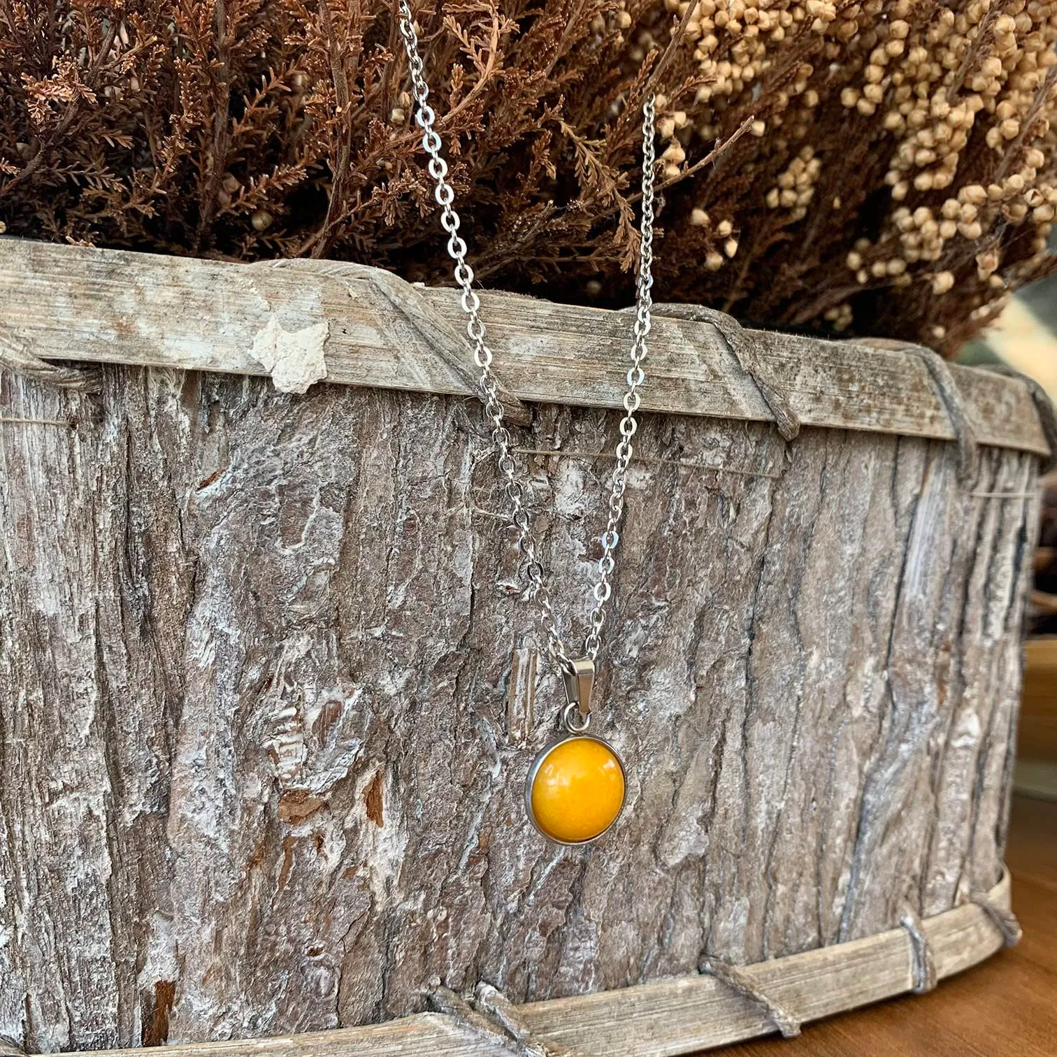ASTER ALHELÍ Collana Donna in Acciaio Inox Argentato con Ciondolo in Giada Gialla, 45 cm - immagine 9