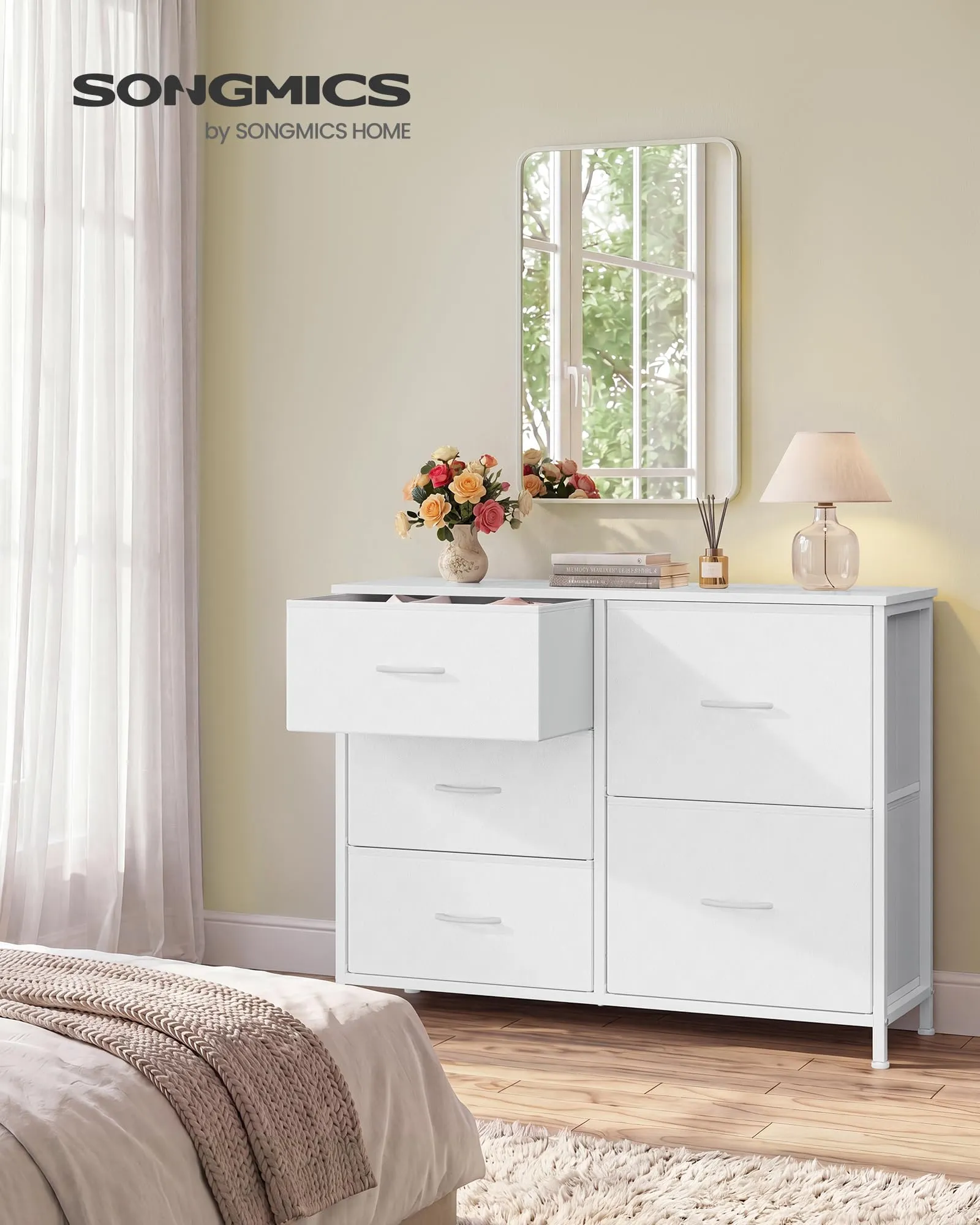 SONGMICS Cassettiera con 5 Cassetti in Tessuto, Struttura in Acciaio, 98,7 x 30 x 74,7 cm, Bianco Nuvola, LGS235W101 - immagine 2