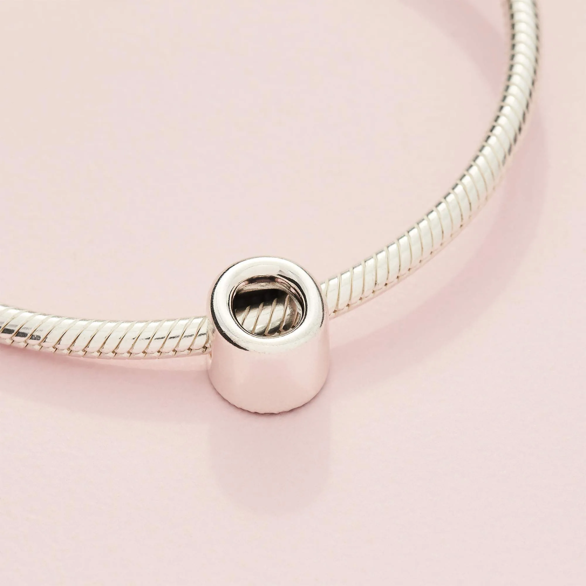 Pandora Ciondolo in argento con lettera O - immagine 4