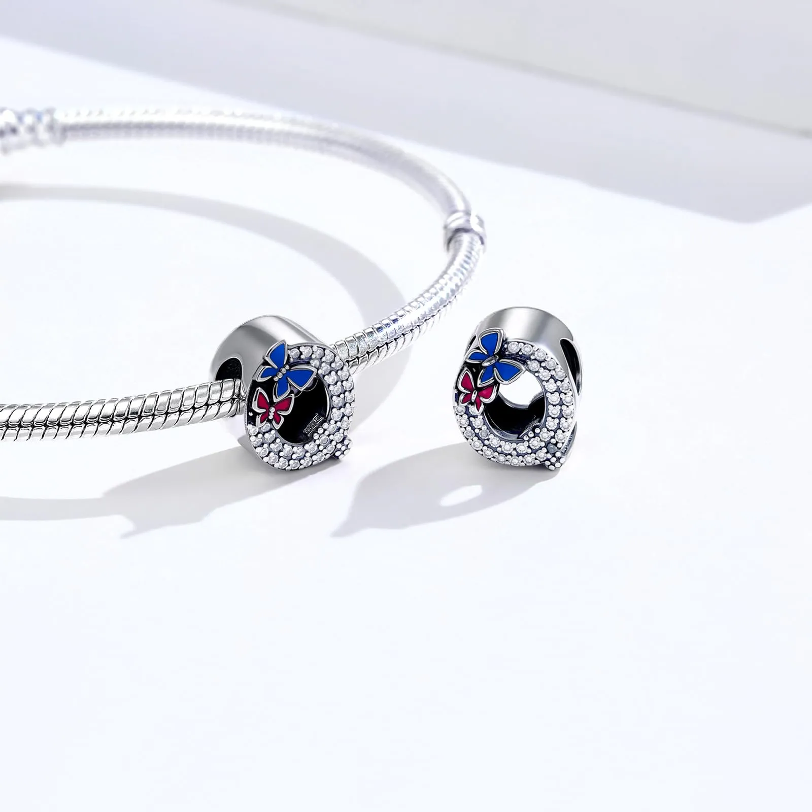 XWN Lettera Bead Charm Alfabeto in Argento Sterling 925 con Cubic Zirconia per Braccialetti e Collane Europee - immagine 2