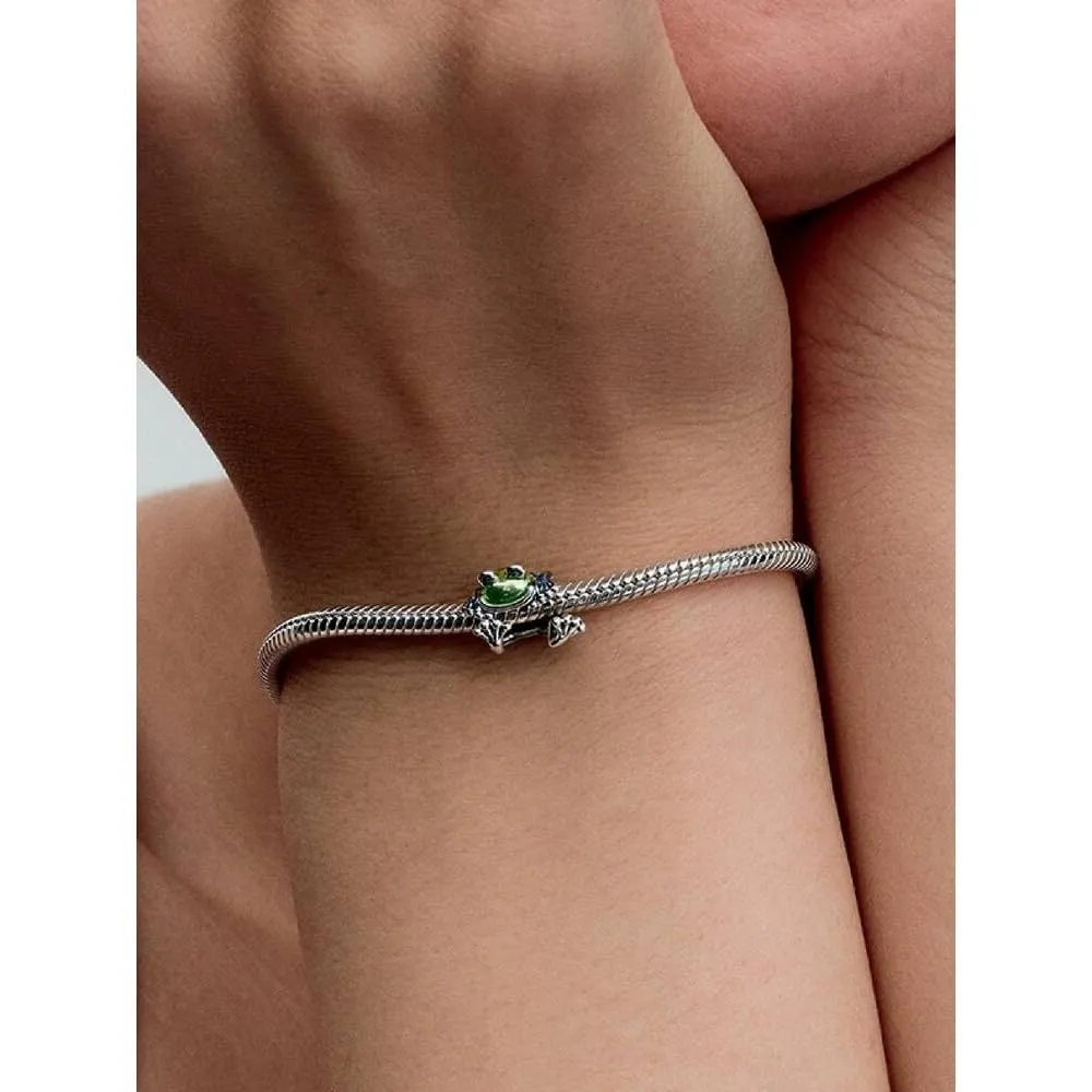 Pandora Moments Ciondolo a forma di rana in argento sterling e smalto blu e verde - immagine 3