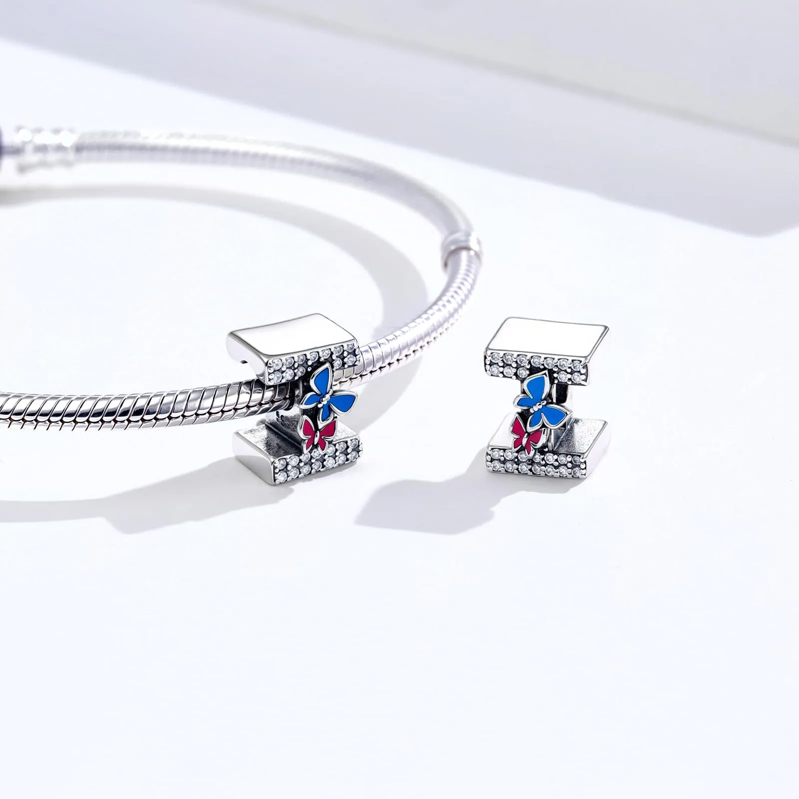 XWN Lettera Bead Charm Alfabeto in Argento Sterling 925 con Cubic Zirconia per Braccialetti e Collane European Style - immagine 2