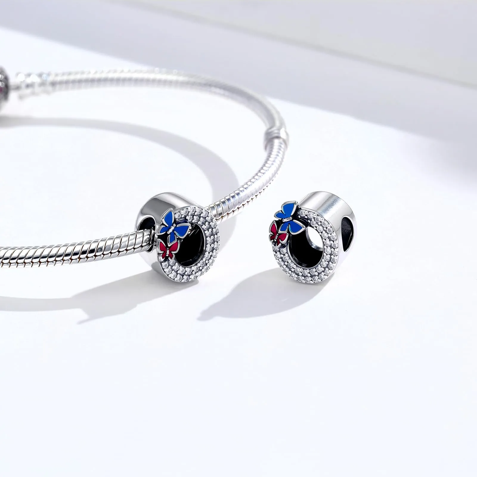 XWN Lettera Bead Charm Alfabeto in Argento Sterling 925 con Cubic Zirconia per Braccialetti e Collane Europee - immagine 2