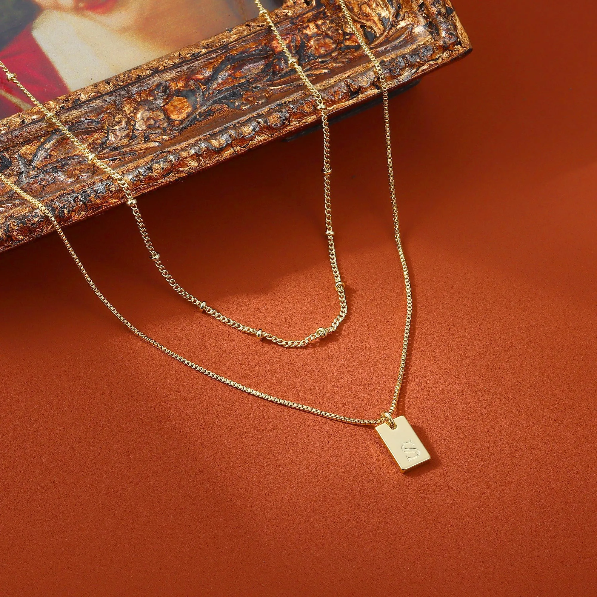 BodyBonita Collana con Iniziale S a Strati Placcata in Oro 16K per Donna - immagine 2
