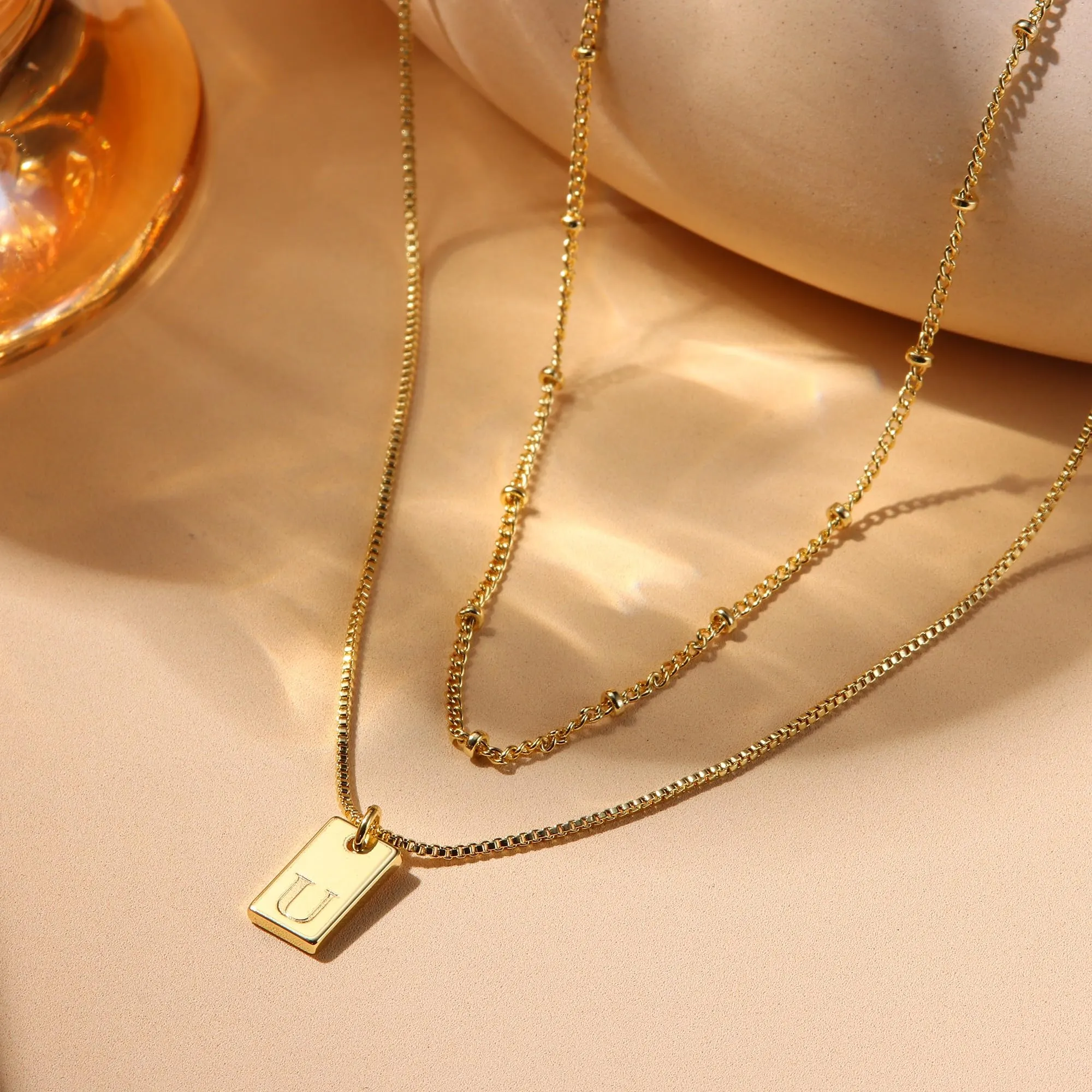 BodyBonita Collana con Iniziale Lettera U Placcata in Oro 16K per Donna - immagine 4