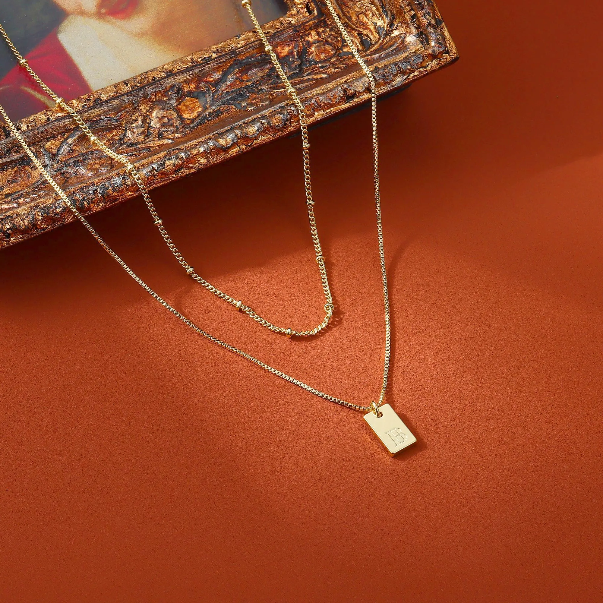 BodyBonita Collana con Iniziale B a Strati Placcata in Oro 16K per Donna - immagine 2