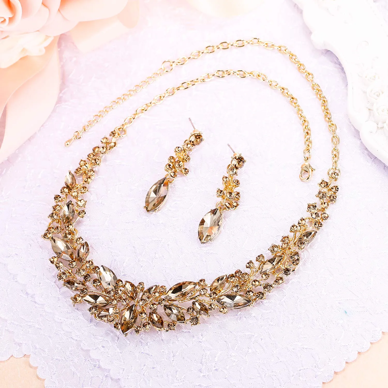 Clearine Set Collana e Orecchini Sposa in Cristallo Austriaco Marquise Champagne Oro-fondo - immagine 3