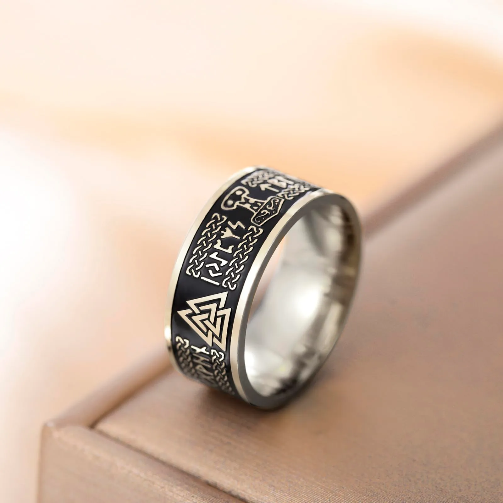 VASSAGO Anello Vichinghi Rune Norrene Mjolnir Vegvisir Bussola Triskele Valknut Elmo di Soggezione Nodo Celtico Triquetra, Misura 7-12 - immagine 5