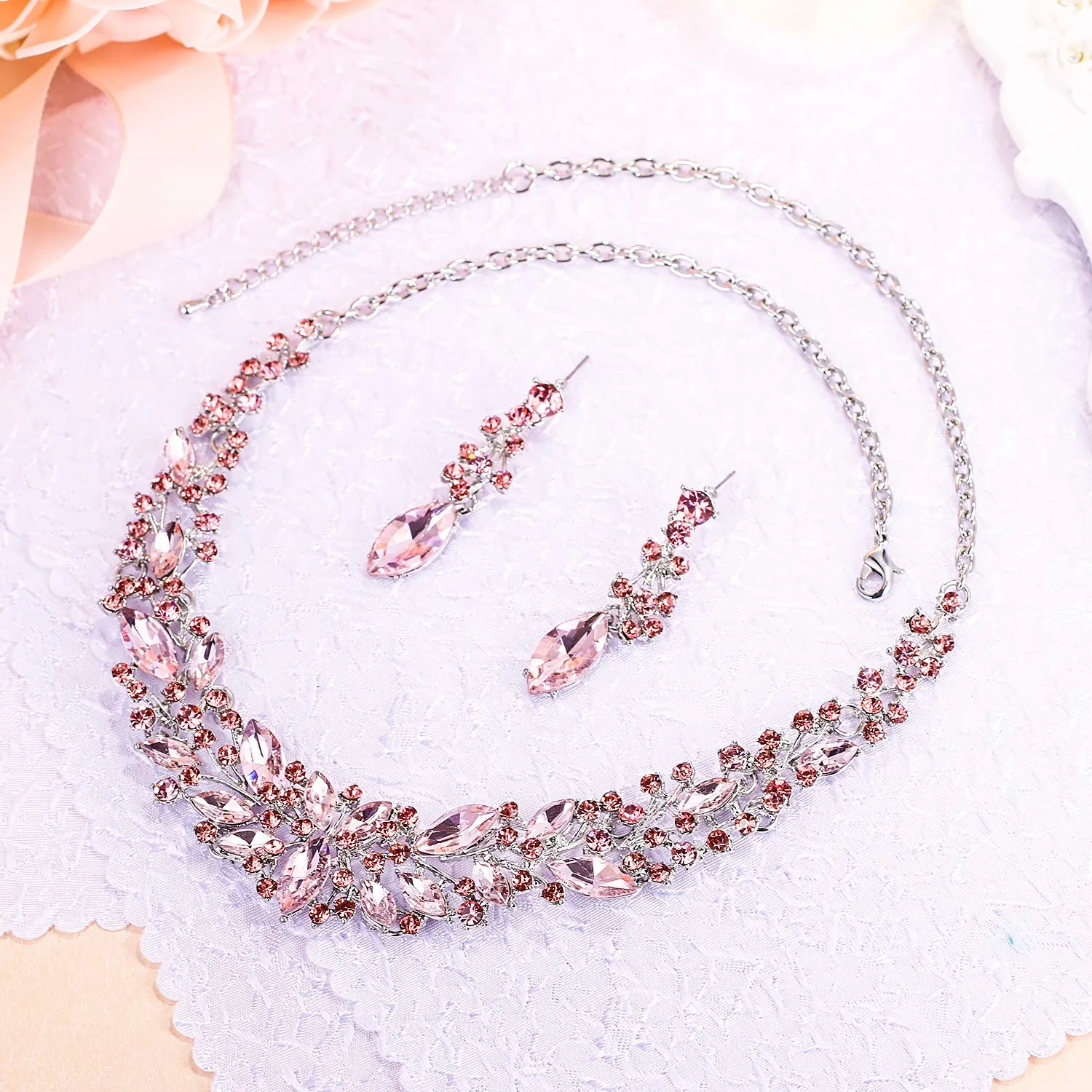 Clearine Set Collana e Orecchini per Sposa in Cristallo Austriaco Marquise Grappolo, Rosa Argento-fondo - immagine 3