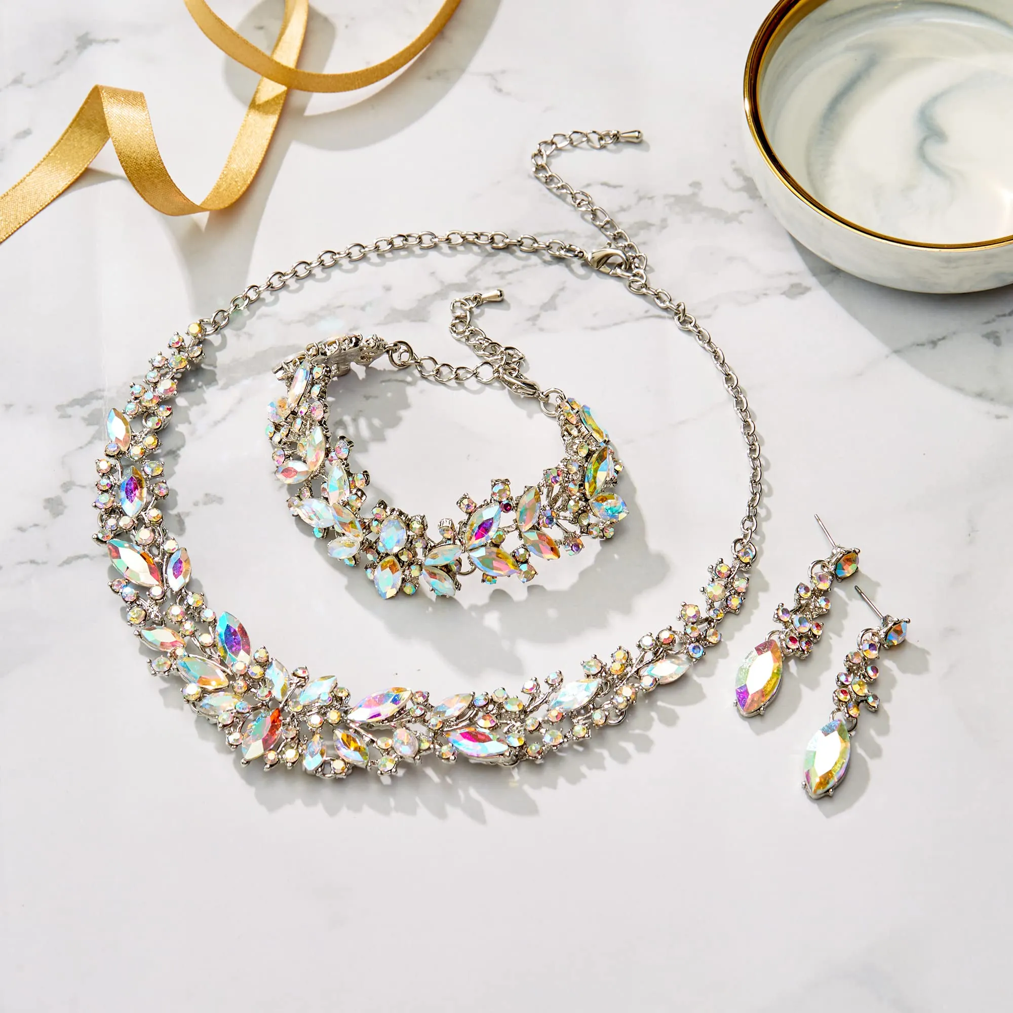 Clearine Set di Gioielli da Sposa con Cristalli Marquise, Collana, Orecchini e Bracciale in Lega di Argento - immagine 3