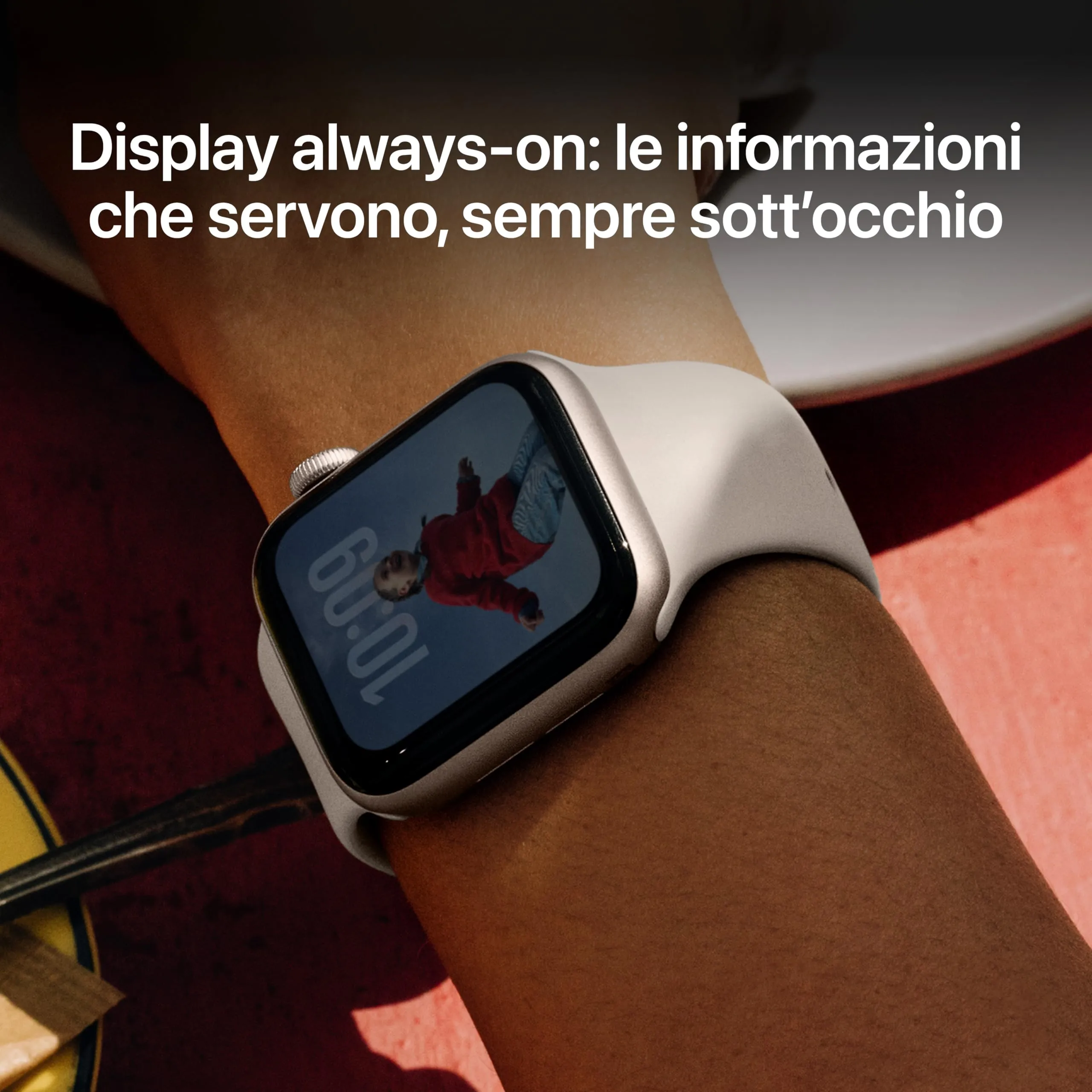 Apple Watch SE 3 GPS + Cellular, 44 mm, Alluminio Mezzanotte, Cinturino Sport Mezzanotte M/L - immagine 4