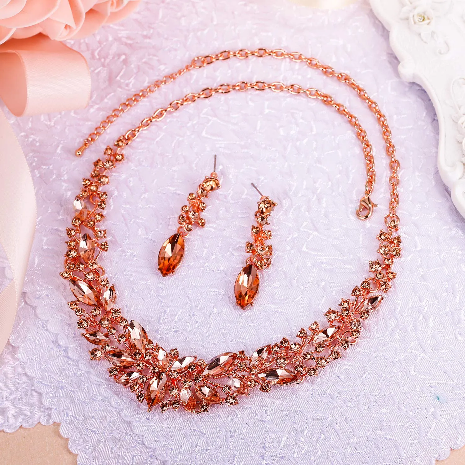 Clearine Set di Gioielli per Sposa con Cristallo Austriaco, Collana e Orecchini, Colore Pesca Morganite Rosa-Oro - immagine 3