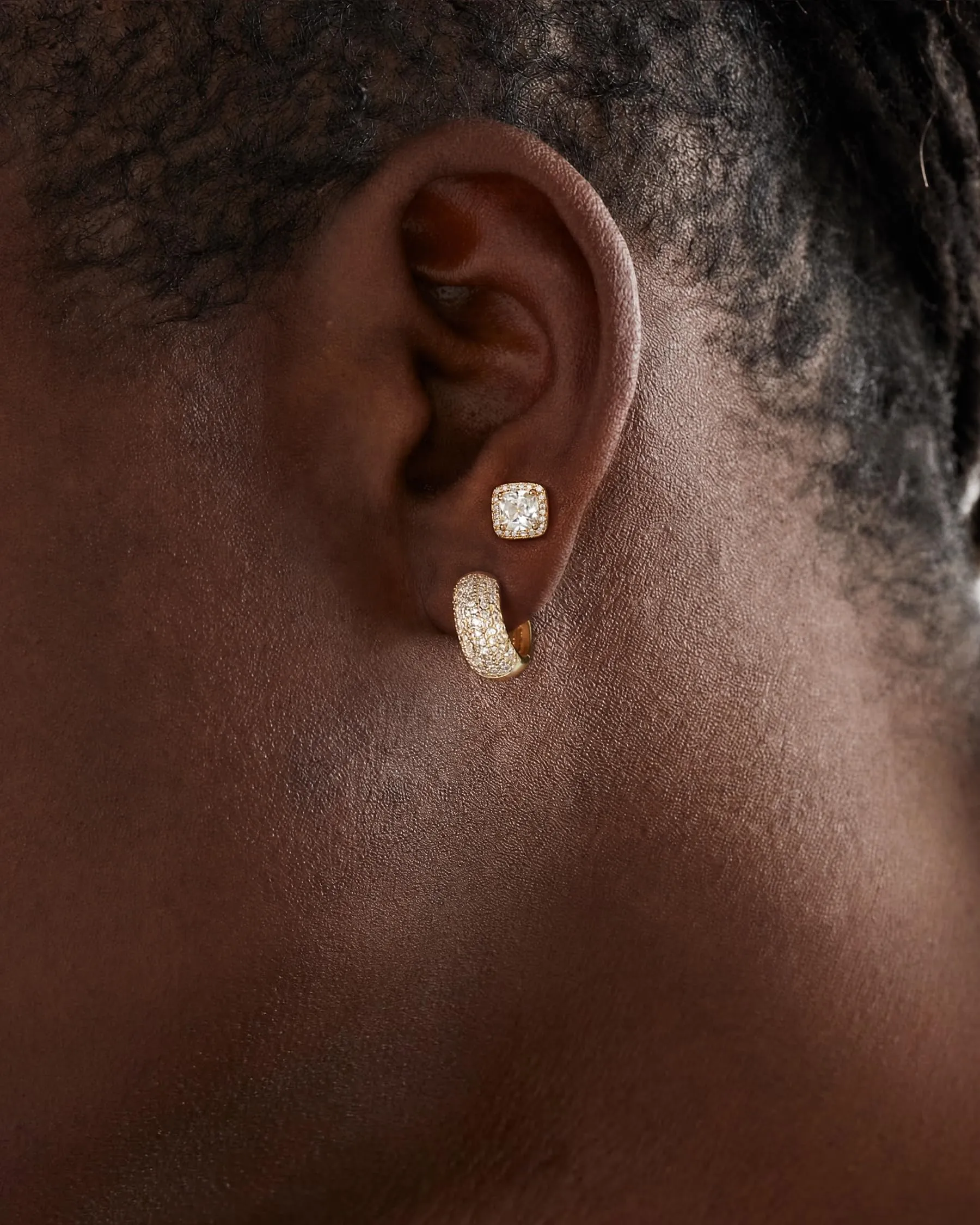 HANLI Orecchini a Cerchio Uomo Oro Placcato 14K con Zirconi Cubici, 2 Paia - immagine 6