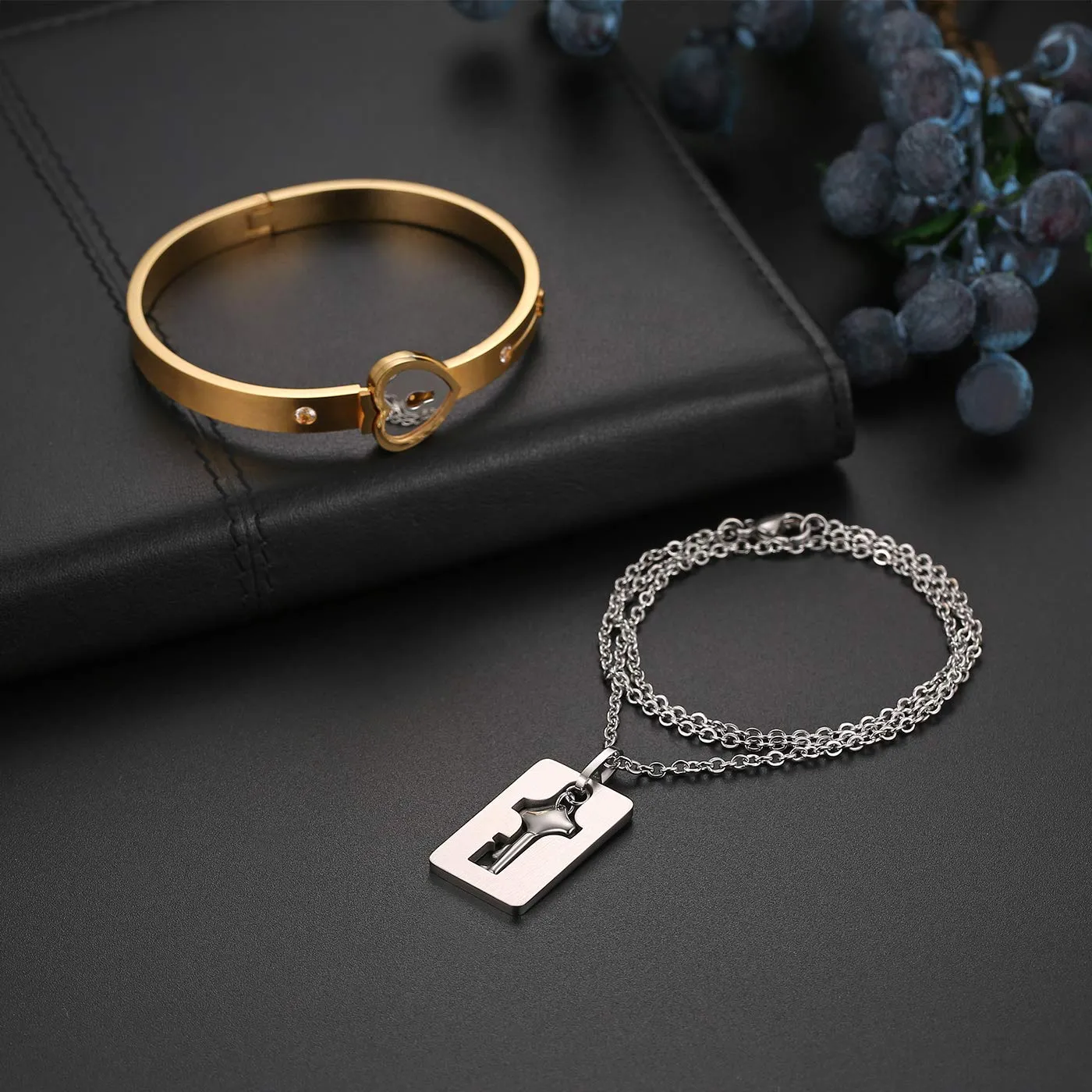 Flongo Set Collana e Bracciale da Coppia in Acciaio Inossidabile Cuore e Chiave - immagine 3