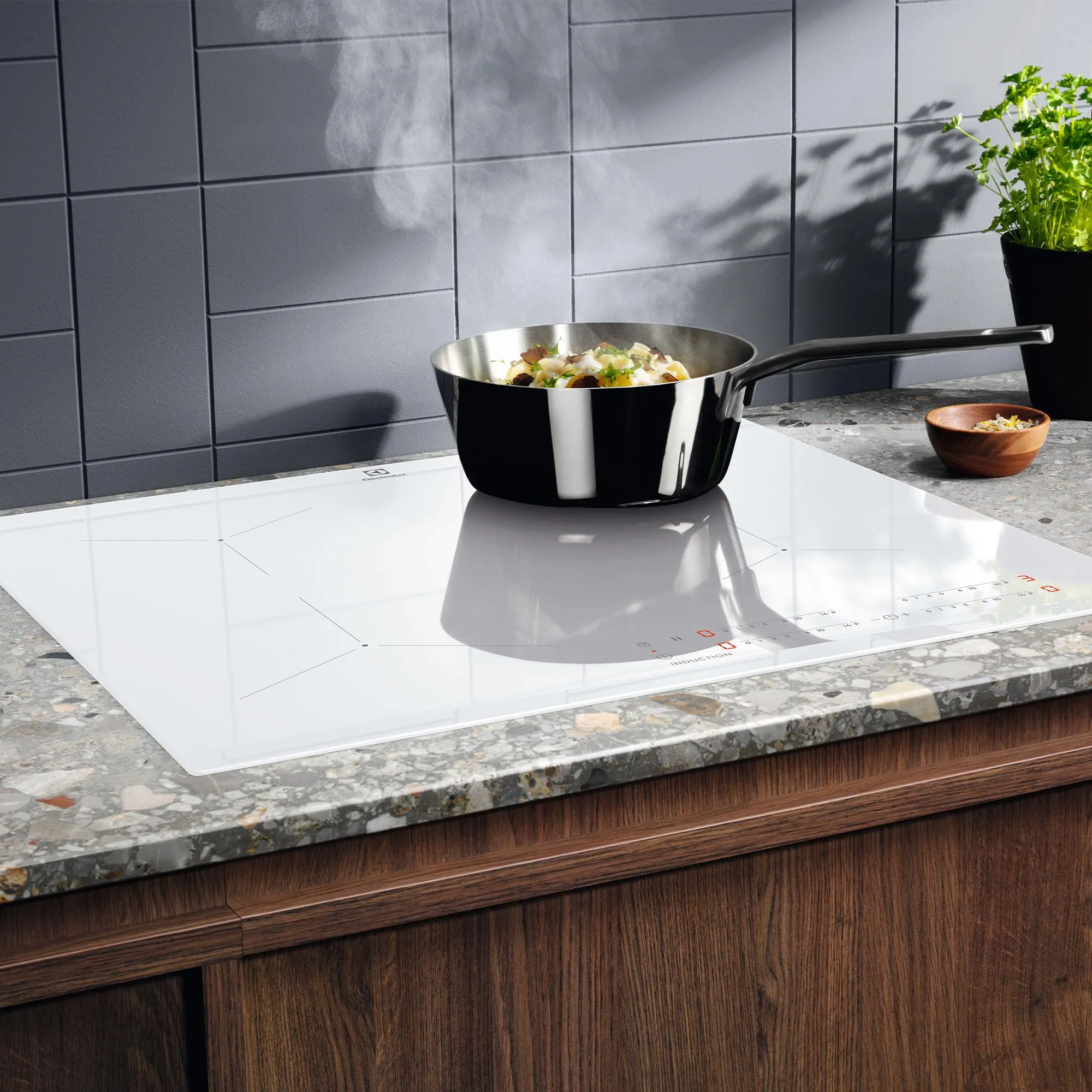 Electrolux Serie 300 Piano Cottura a Induzione 4 Fuochi LIL61443BW, 60 cm, Bianco - immagine 2