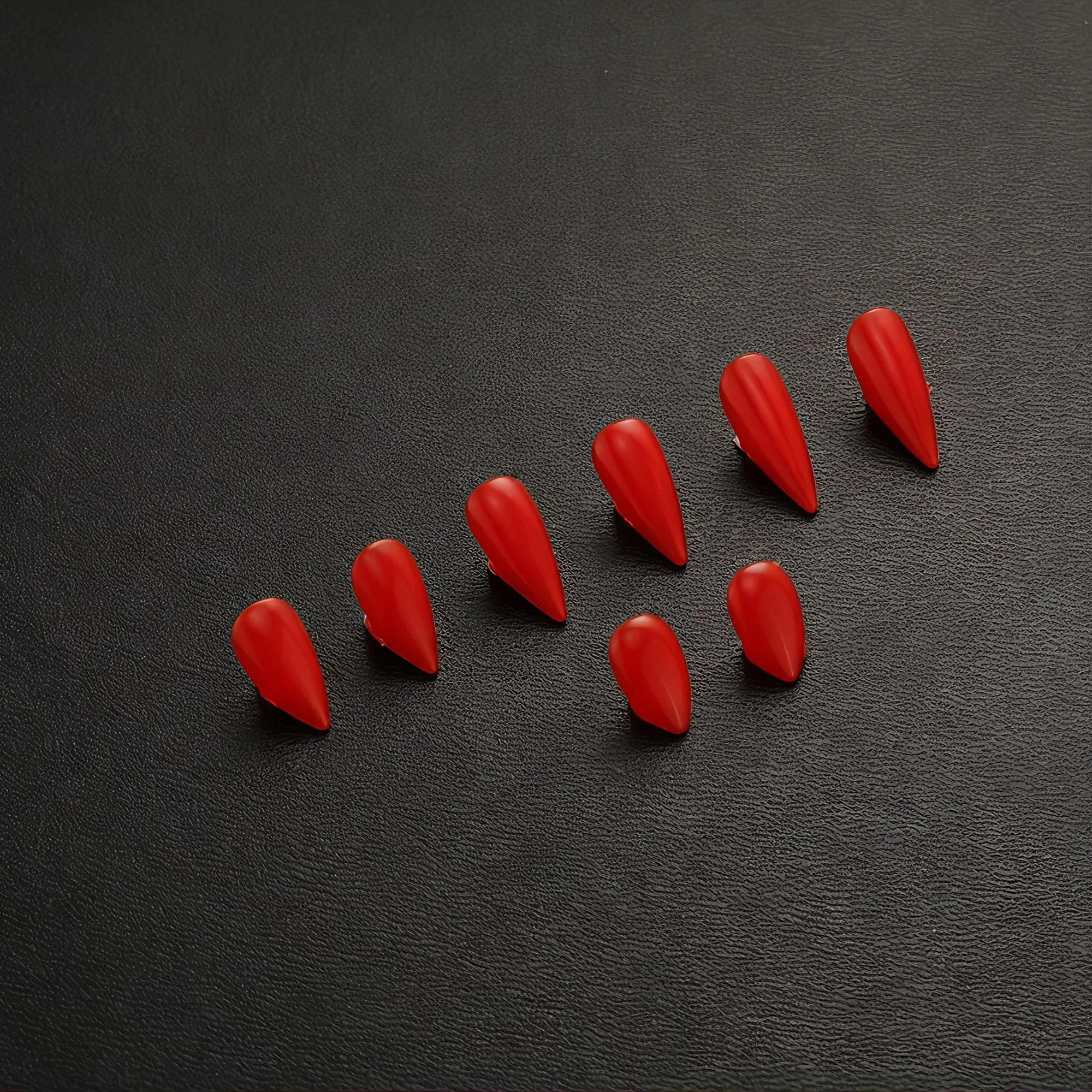 LONGHAO Set di 8 denti da vampiro in 4 misure con colla dentale e pinzetta - immagine 5