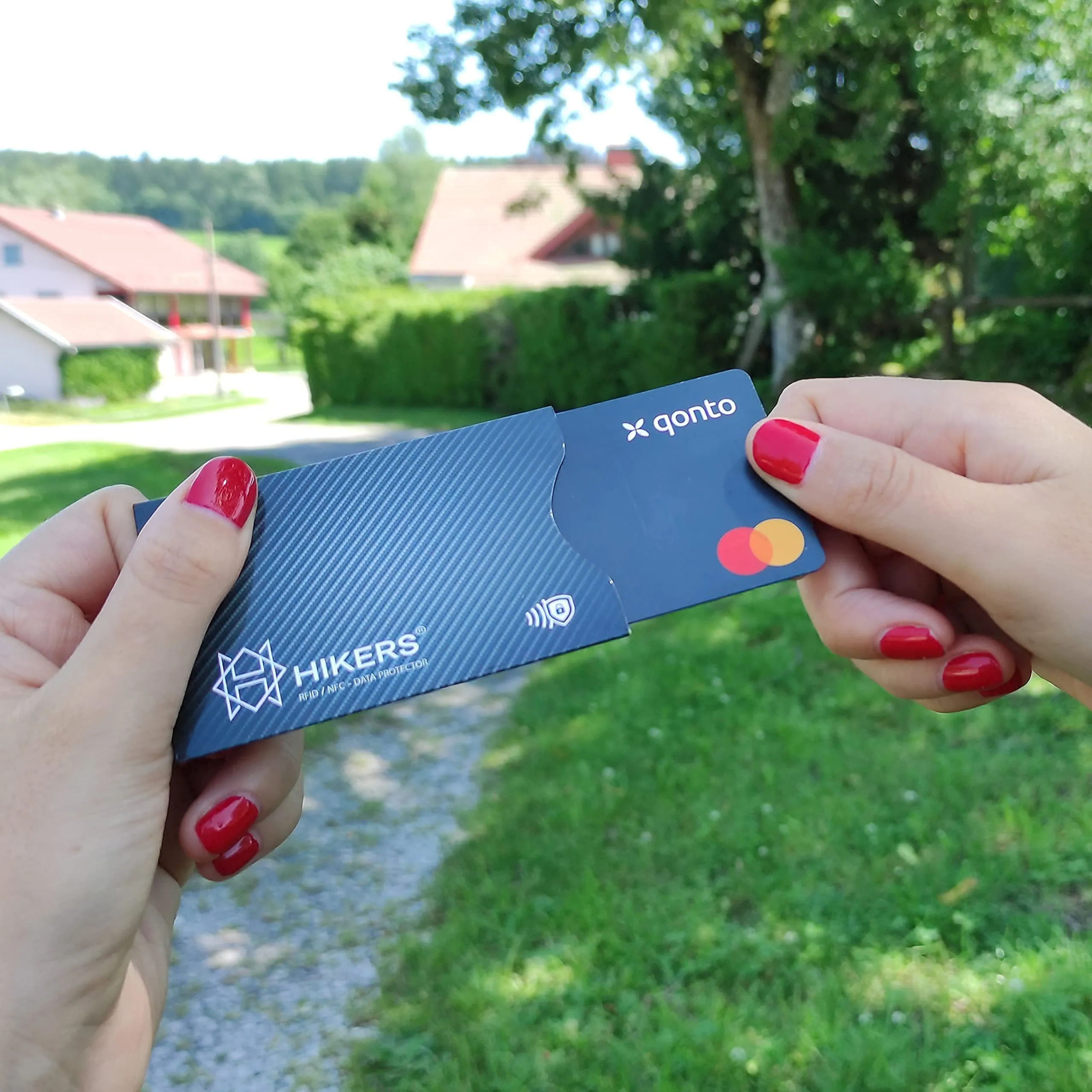 HIKERS Carta di blocco RFID/NFC per carte di credito, bancomat e passaporto, Pack 12 - immagine 3