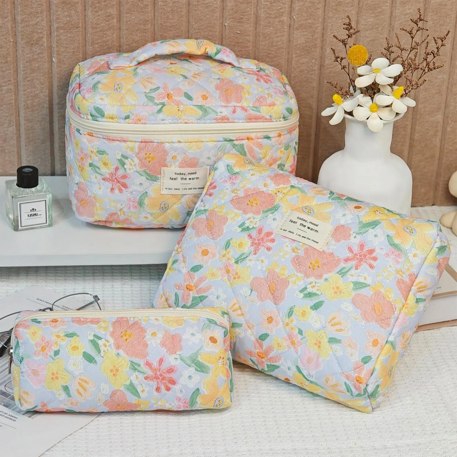 Aucuu Beauty Case Set di 3 Pezzi, Borsa da Toilette Trapuntata in Cotone con Motivi Floreali, Organizer per Trucco da Viaggio - immagine 3