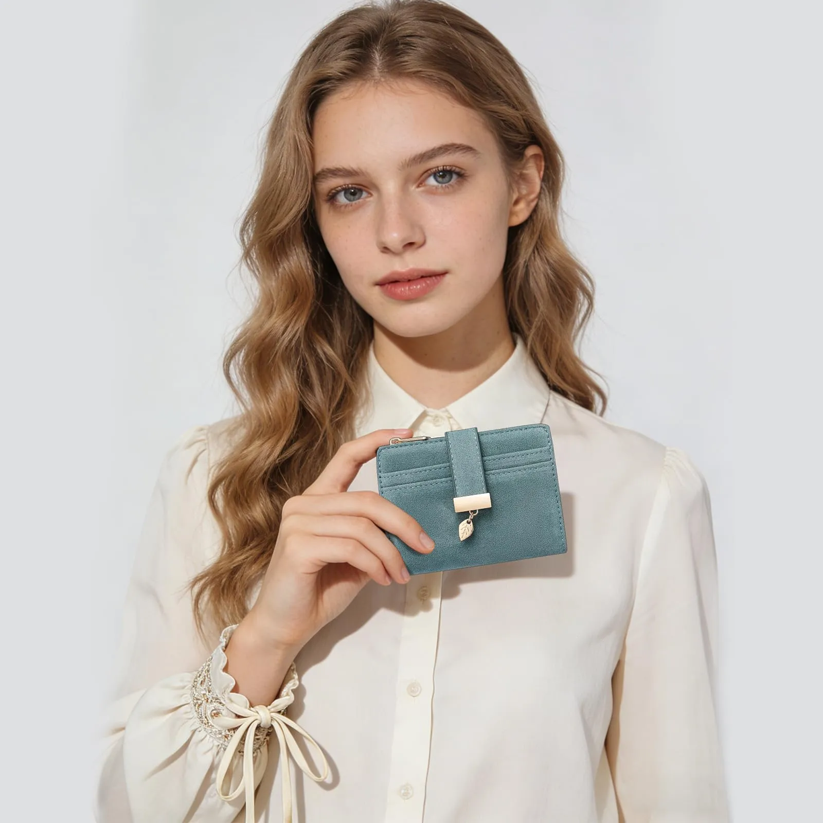 Pomelo Best Portafoglio Donna Compatto con Zip, Scomparti per Carte e Finestra Porta Documenti (Raso Blu) - immagine 6