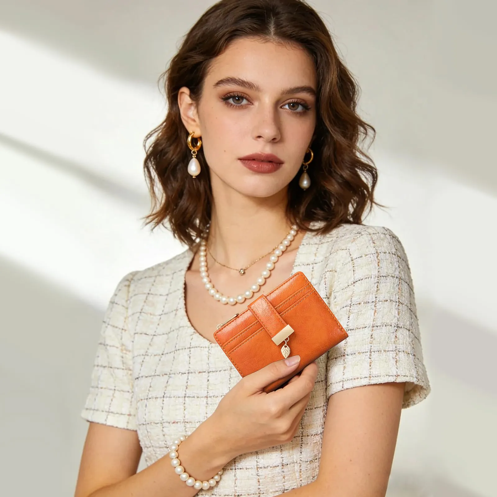 Pomelo Best Portafoglio Donna Compatto con Zip, Scomparti per Carte e Finestra Porta Documenti (Arancione) - immagine 6