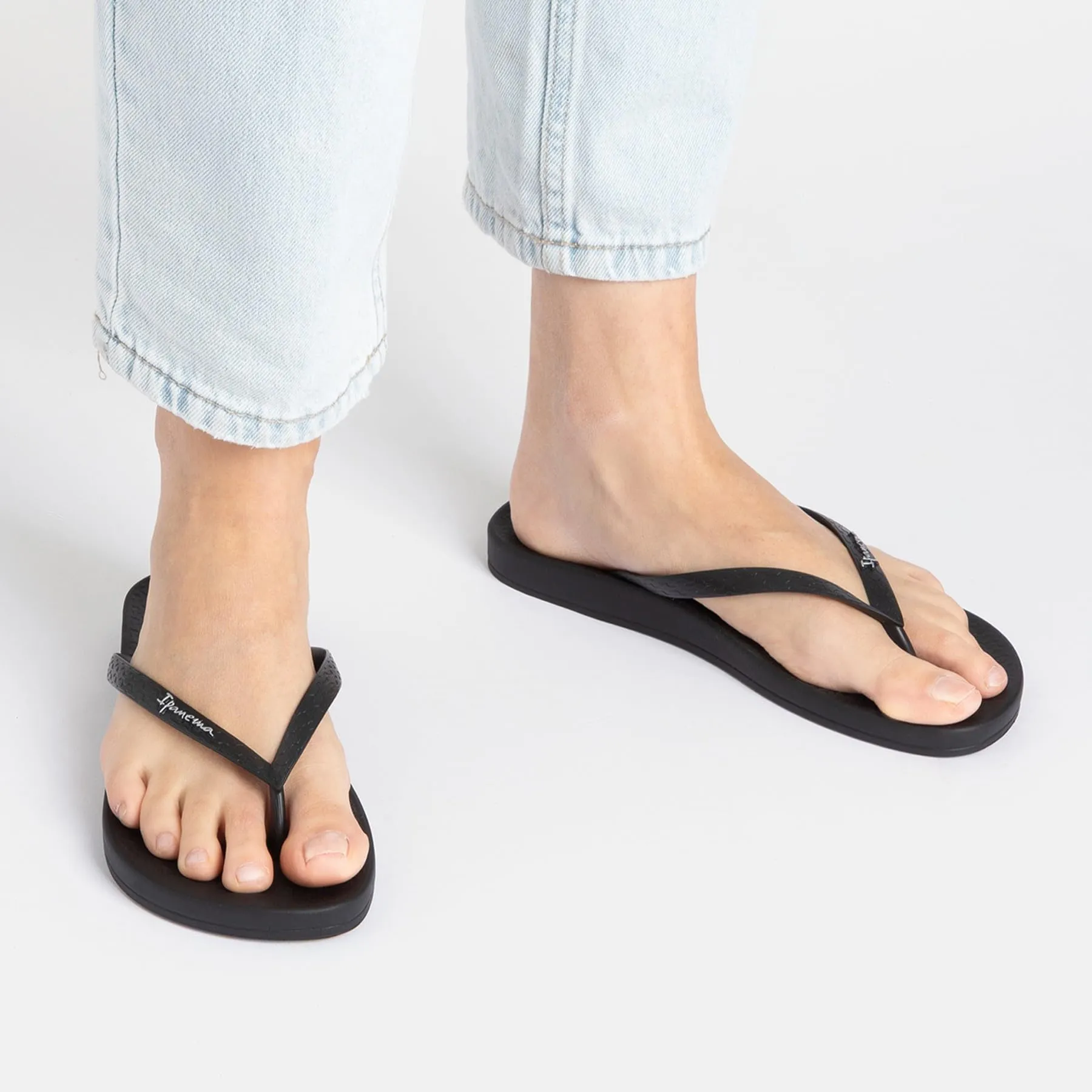 Ipanema Anat Colors Women's Flip Flops - Black Black 8023 - immagine 7