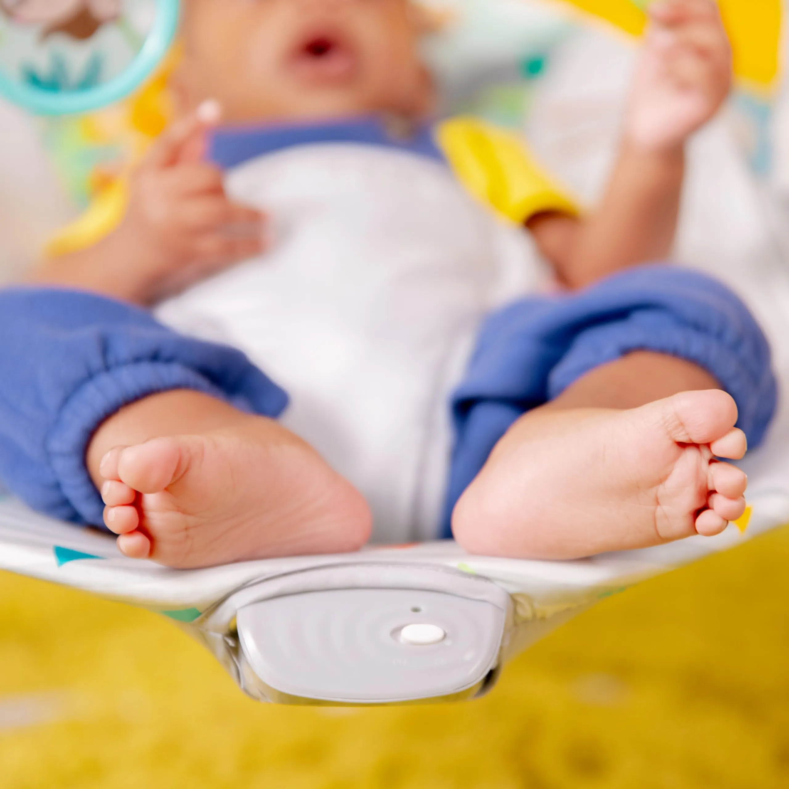 Bright Starts Seggiolino Vibrante Rilassante Safari Fun, 0-6 Mesi fino a 9 kg - immagine 5