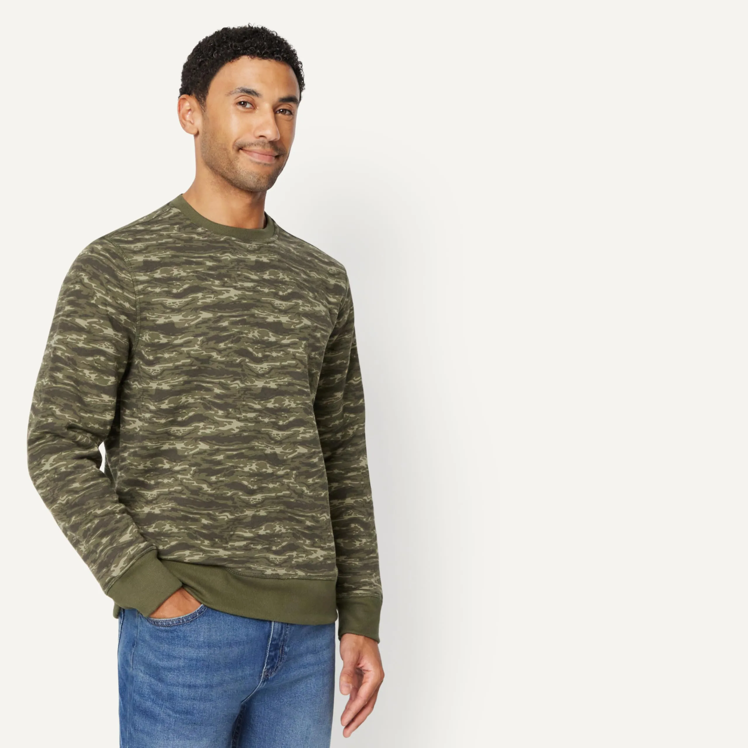 Amazon Essentials Felpa Girocollo in Pile Uomo, Verde Motivo Mimetico Astratto, XL - immagine 2