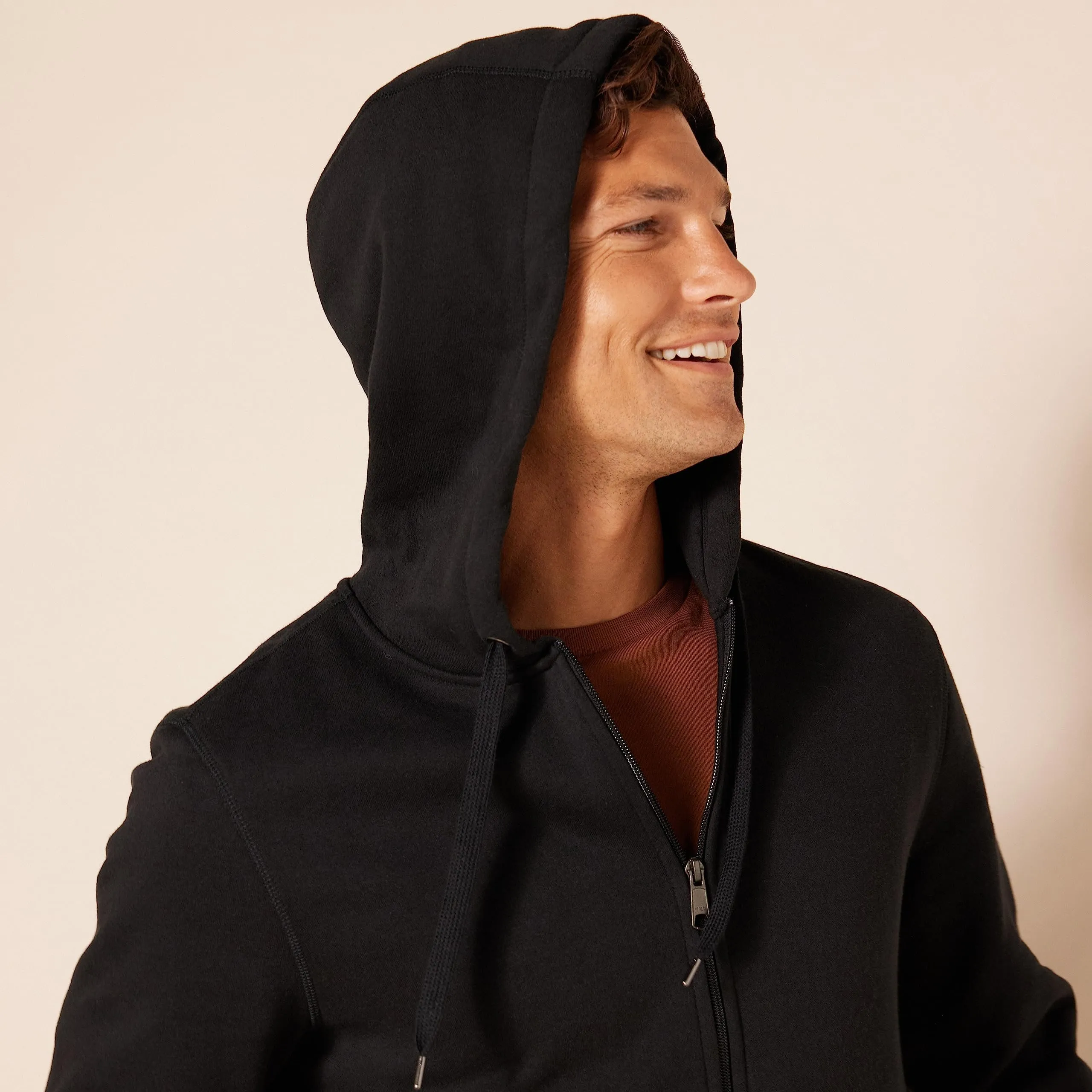Amazon Essentials Felpa con Cappuccio in Pile con Zip Intera Uomo, Nero, L - immagine 4