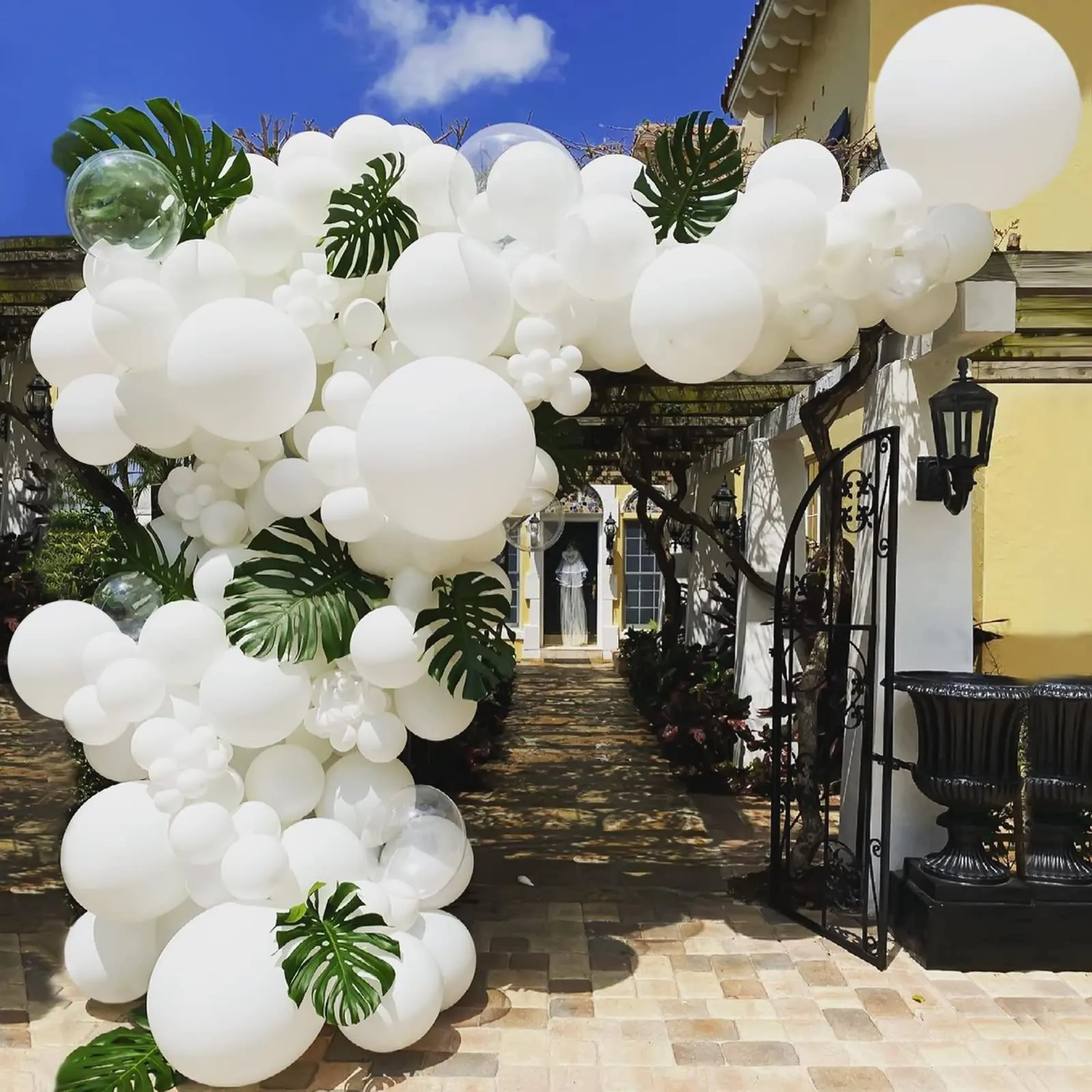 Ousuga Kit Ghirlanda Arco di Palloncini Bianchi, 106 pezzi (5, 10, 12, 18 pollici) con Nastro e Accessori - immagine 5