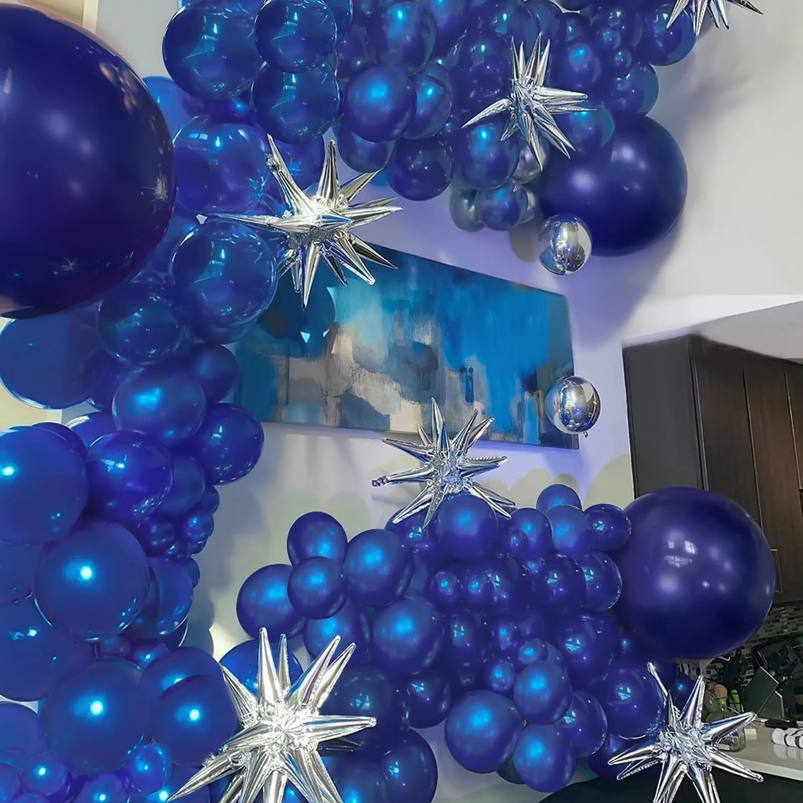 Ousuga Kit Ghirlanda di Palloncini Blu Scuro, 106 pezzi (5, 10, 12, 18 pollici) - immagine 5