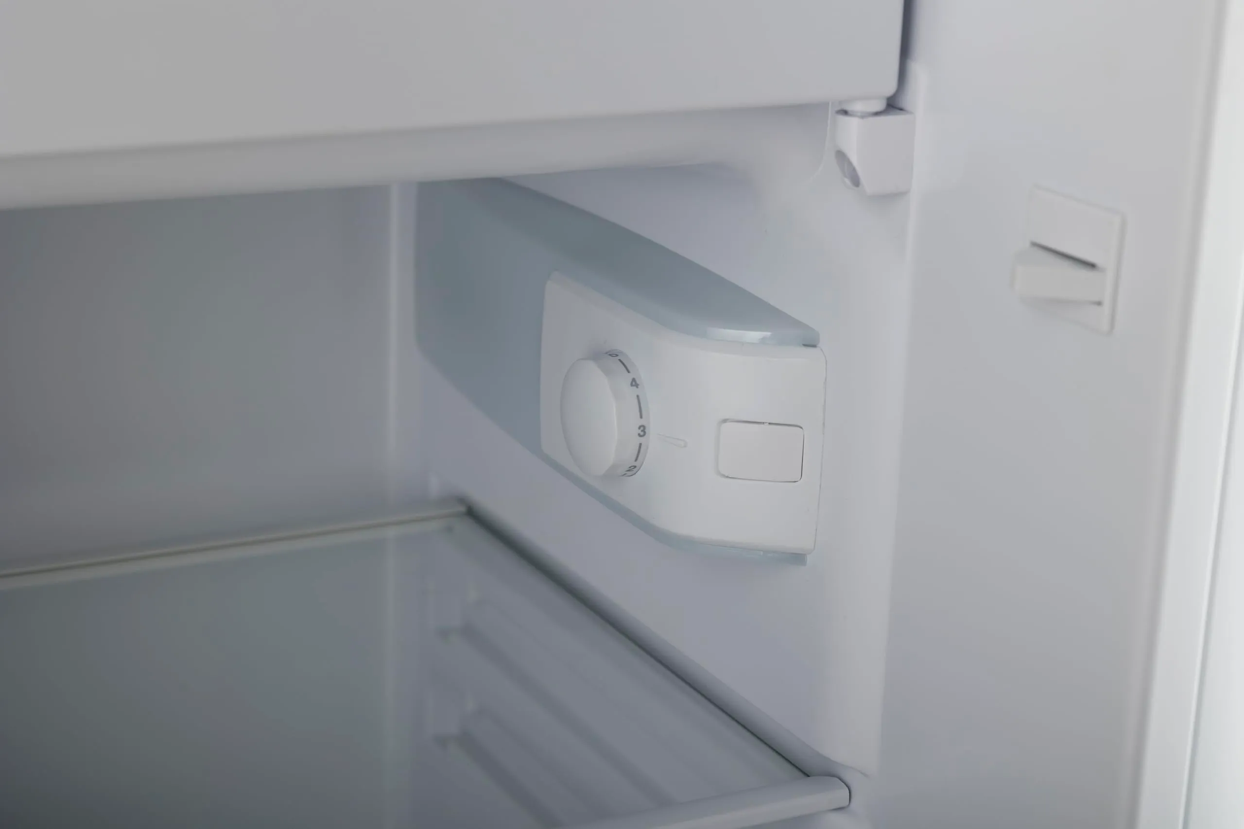 PremierTech Frigorifero Sotto Tavolo con Congelatore 81 Litri PT81F - immagine 5