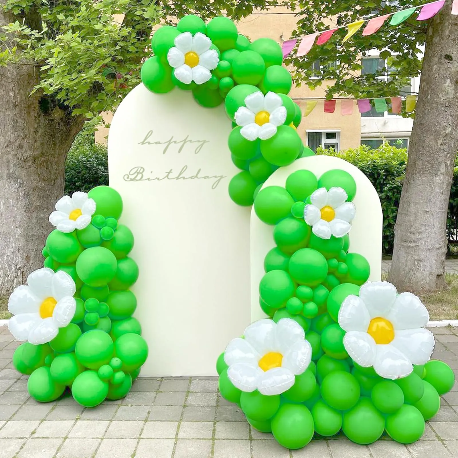 Ousuga Kit Arco di Palloncini Verde Opaco, 106 Pezzi (5, 10, 12, 18 pollici) con Nastro e Accessori - immagine 5