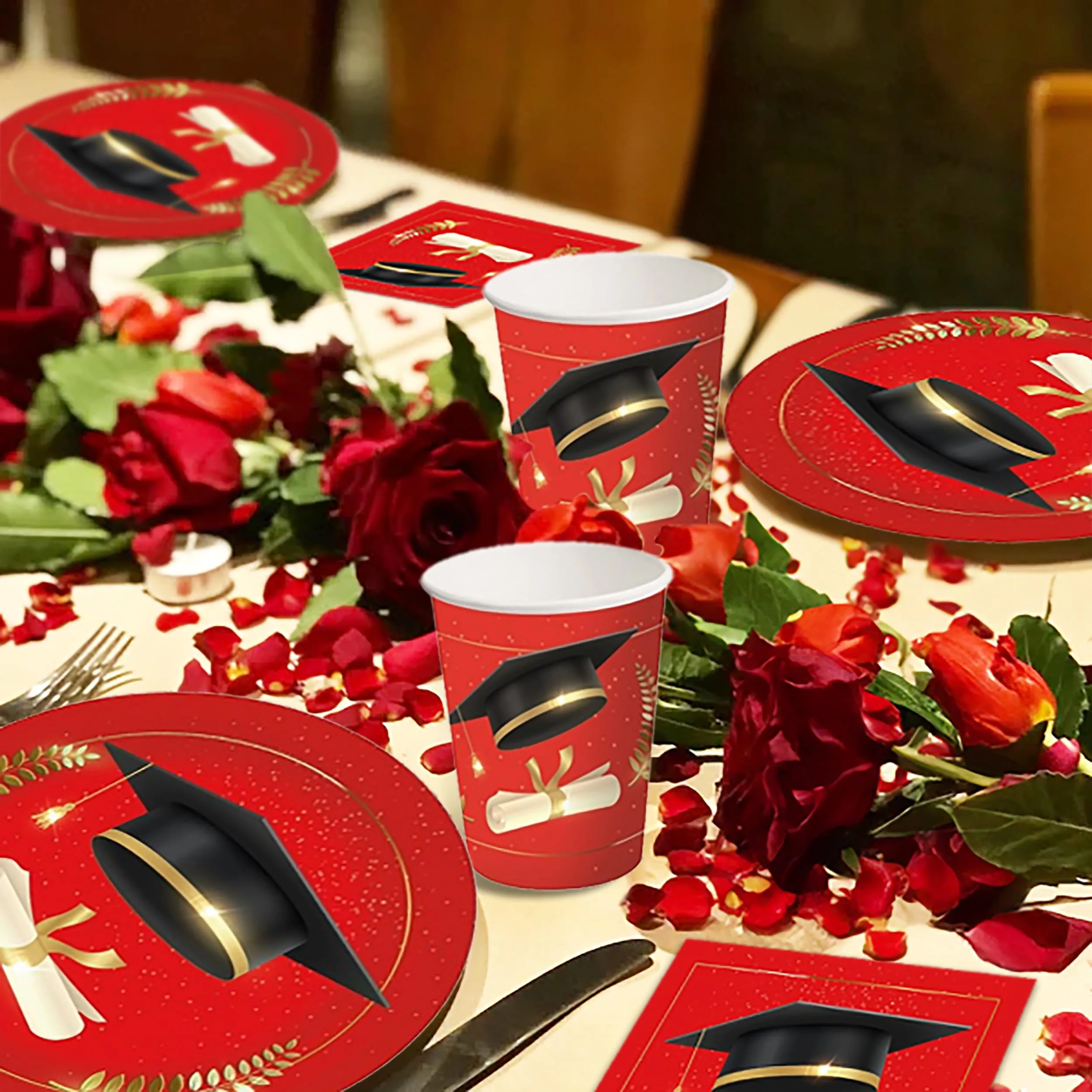 Decoraparty Kit Stoviglie di Laurea per 8 Persone, 8 Piatti, 8 Bicchieri, 20 Tovaglioli, 1 Palloncino (37 pz) - immagine 9