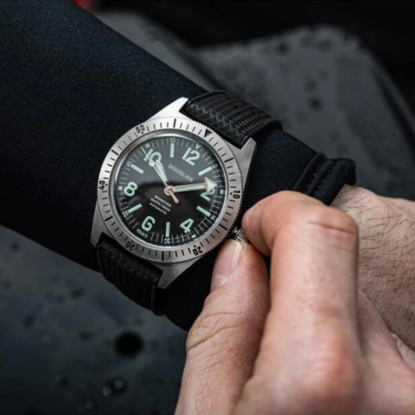 Niziruoup Cinturino Orologio Gomma Fluorurata FKM Tropical Stile Sgancio Rapido 22mm Nero - immagine 4